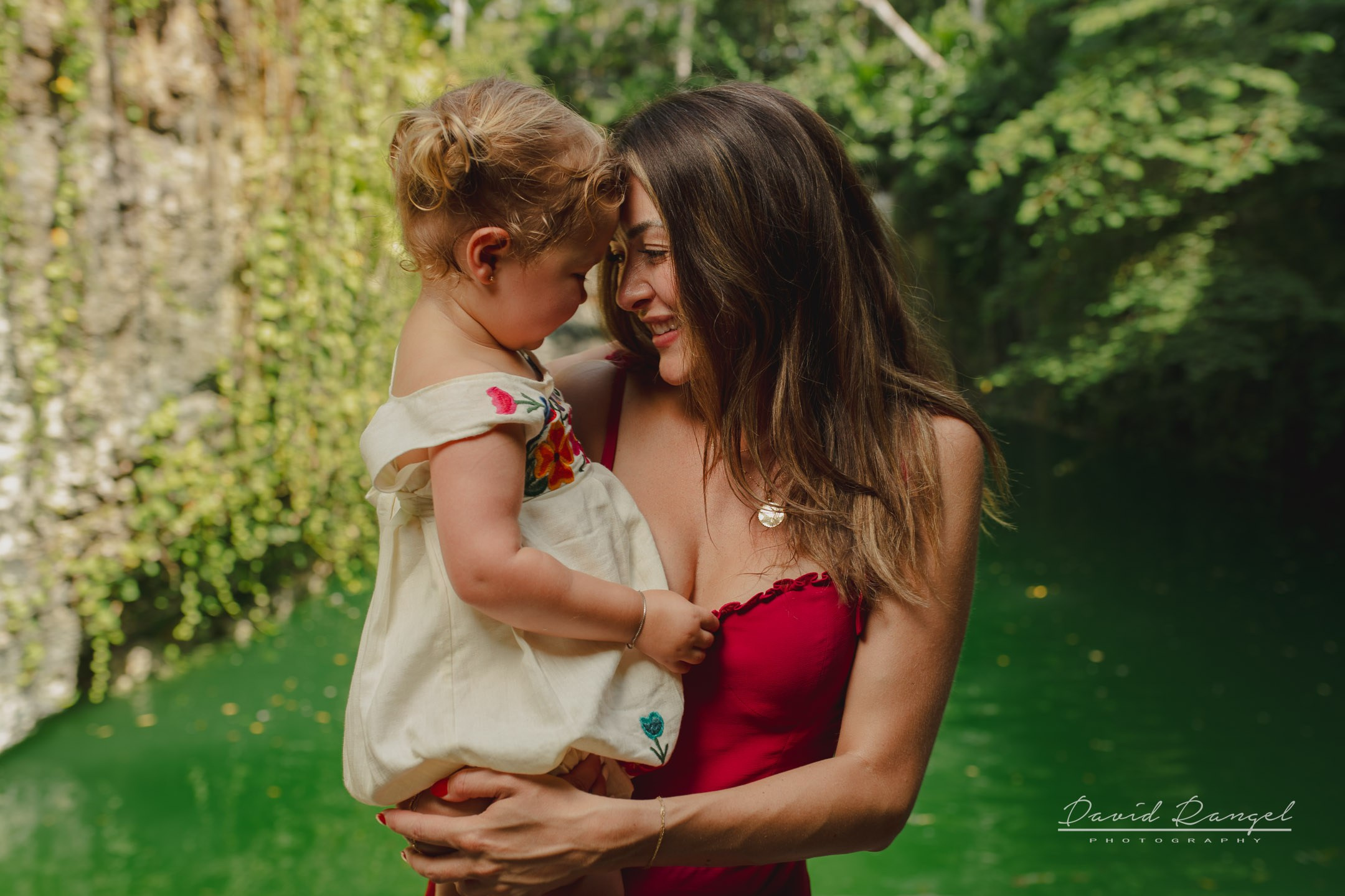 Monique and Rio on their family shoot at the iconic and unique Atik Tulum. Destination wedding photographer based in Cancun and Riviera Maya with service worldwide