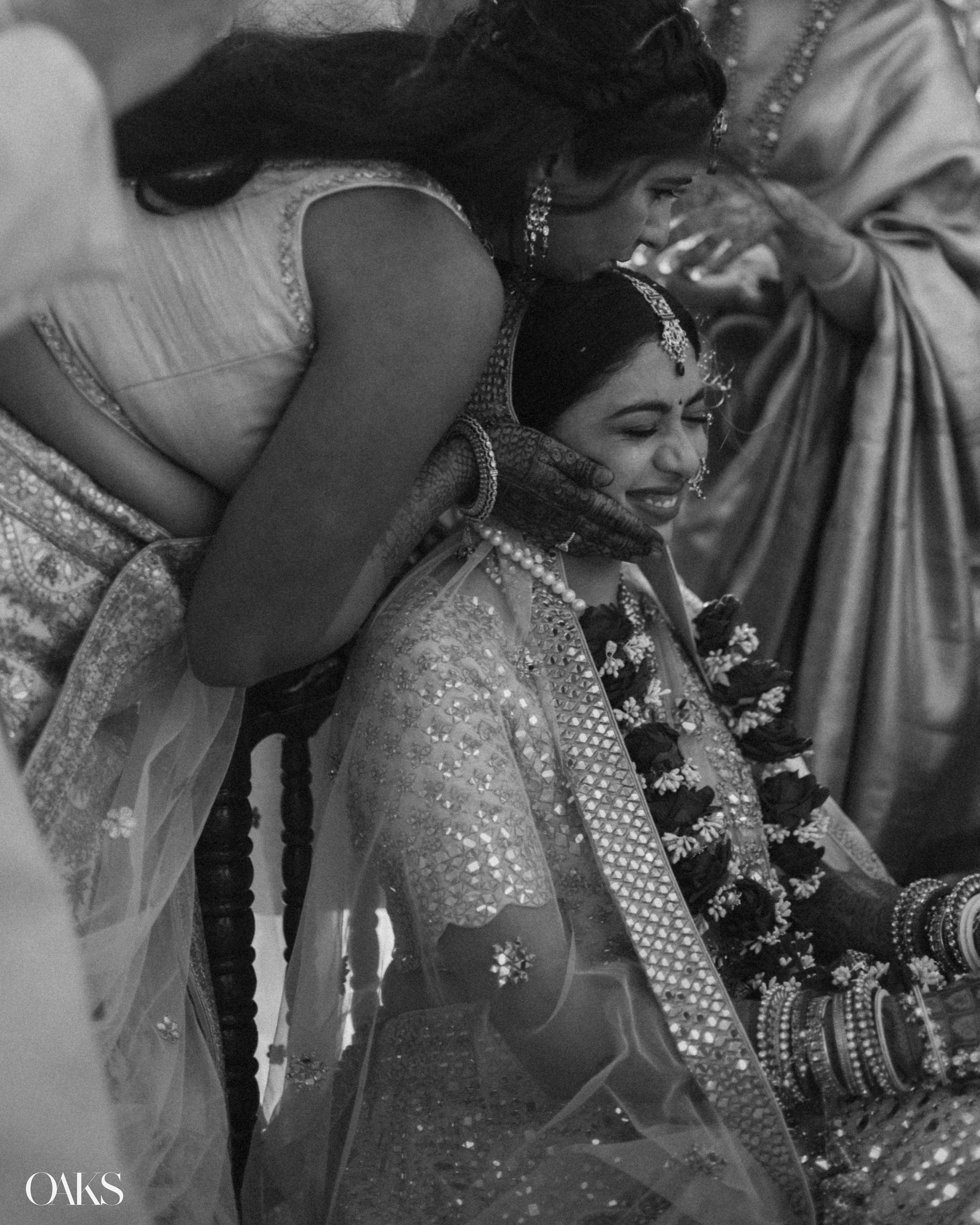 Rahul Pooja. Wedding & Editorial Photographer | Anandshivadas