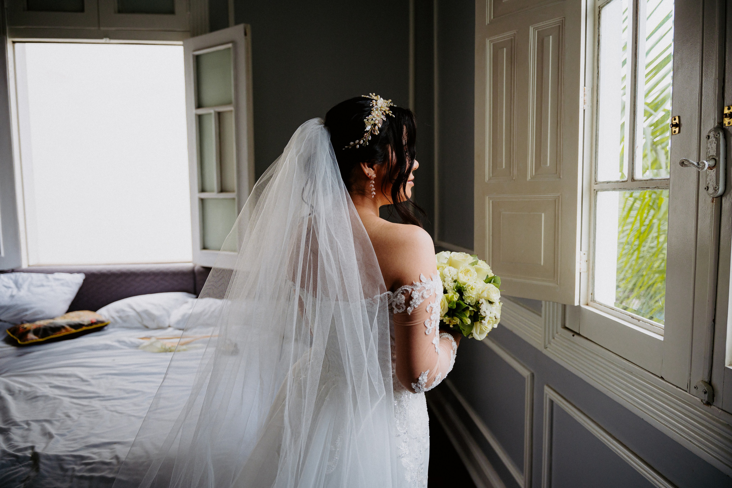 Perspectiva de la novia. Fotógrafo de Bodas en Lima | Ronhy Altamirano. Fotografía narrativa y cinematográfica para bodas, quinceañeras y eventos exclusivos