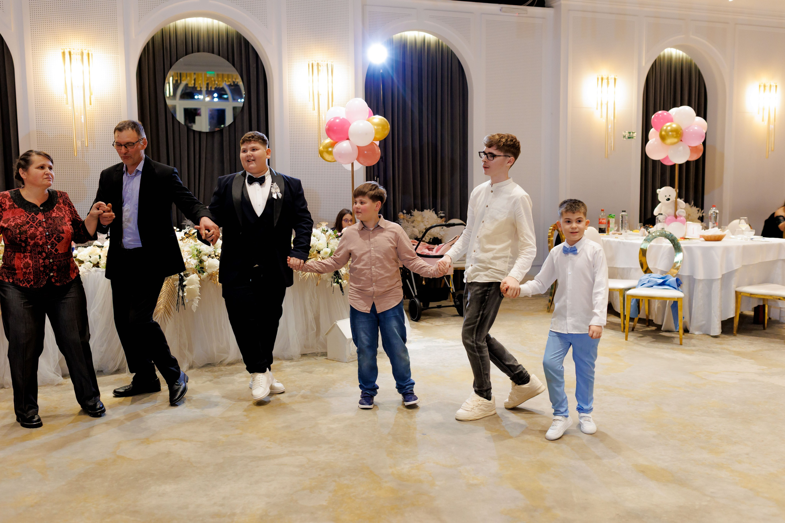 Povestea voastră, regizată de noi |Cristi Turculet Videograf Nuntă Suceava | wedding highlight. Servicii foto-video profesionale, pentru momente de neuitat