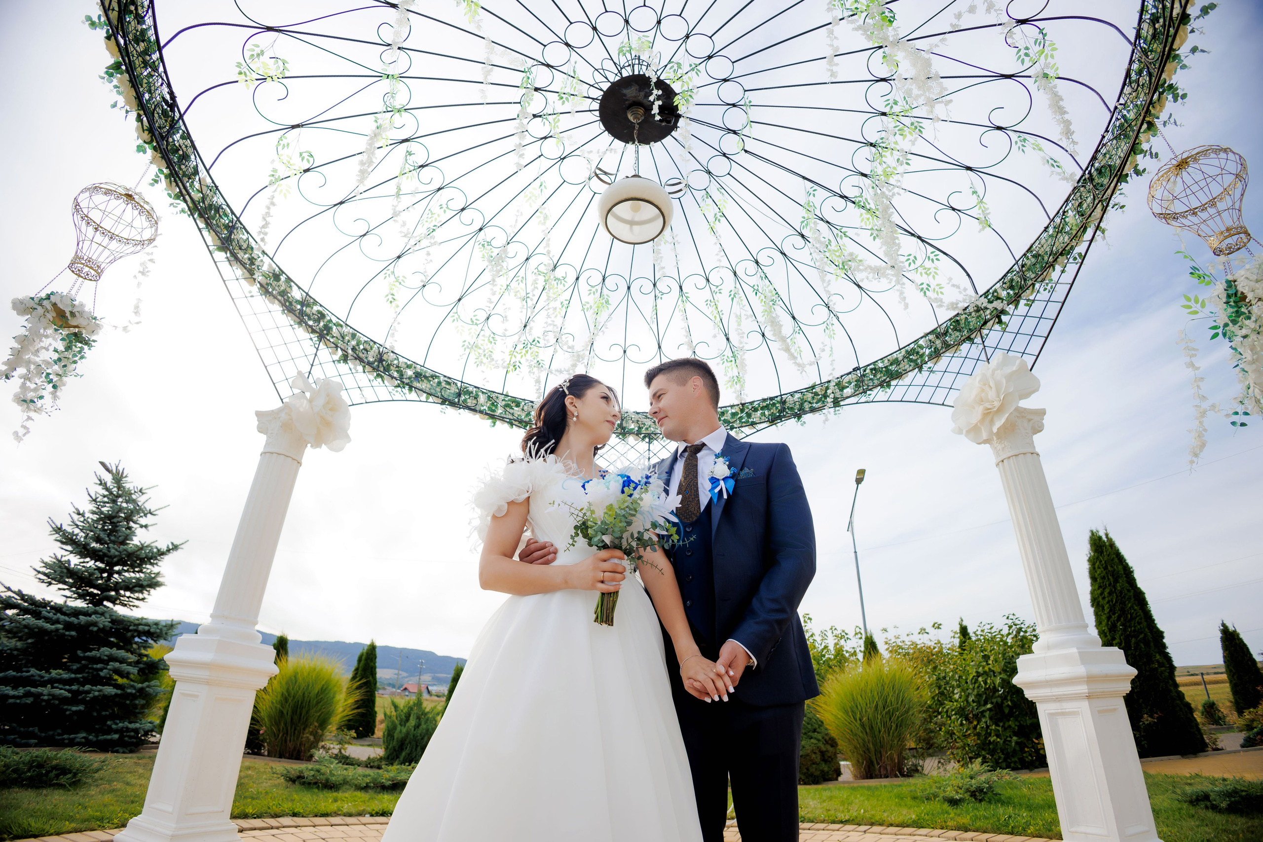 Loredana & Emilian – Ziua Nunții | Videografie - fotografie Botez Suceava, Iași, Botoșani. Servicii foto-video profesionale, pentru momente de neuitat