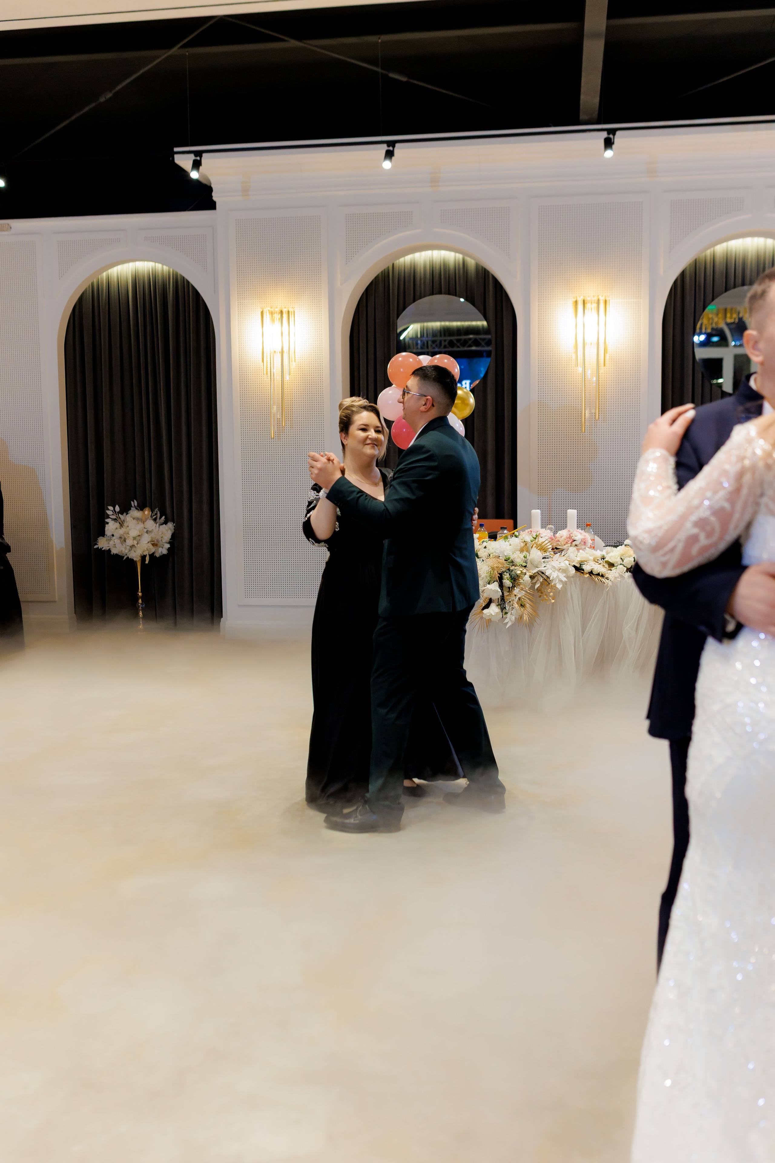 Povestea voastră, regizată de noi |Cristi Turculet Videograf Nuntă Suceava | wedding highlight. Servicii foto-video profesionale, pentru momente de neuitat