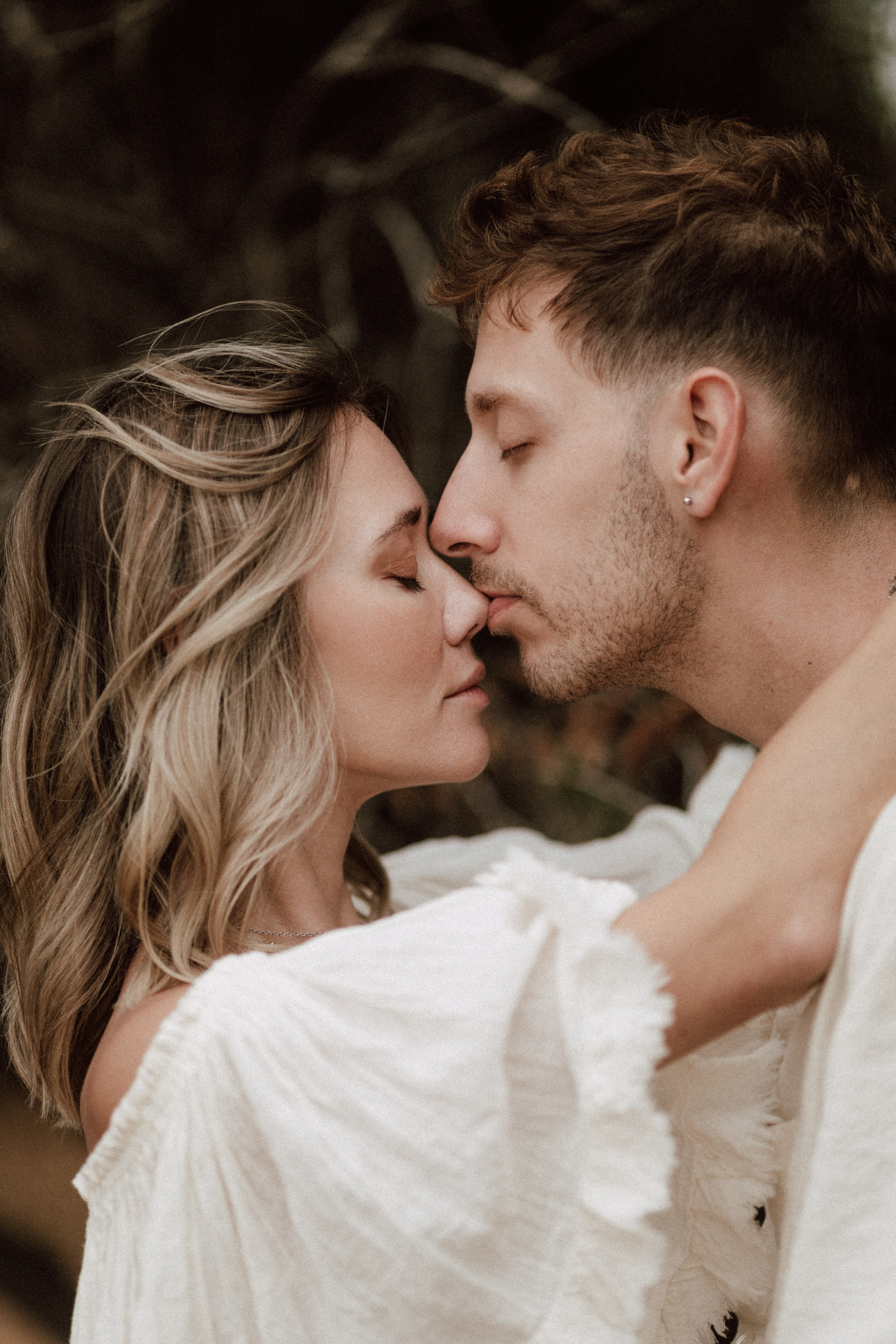 Inga & Alex. Photographer Alina Sparrow