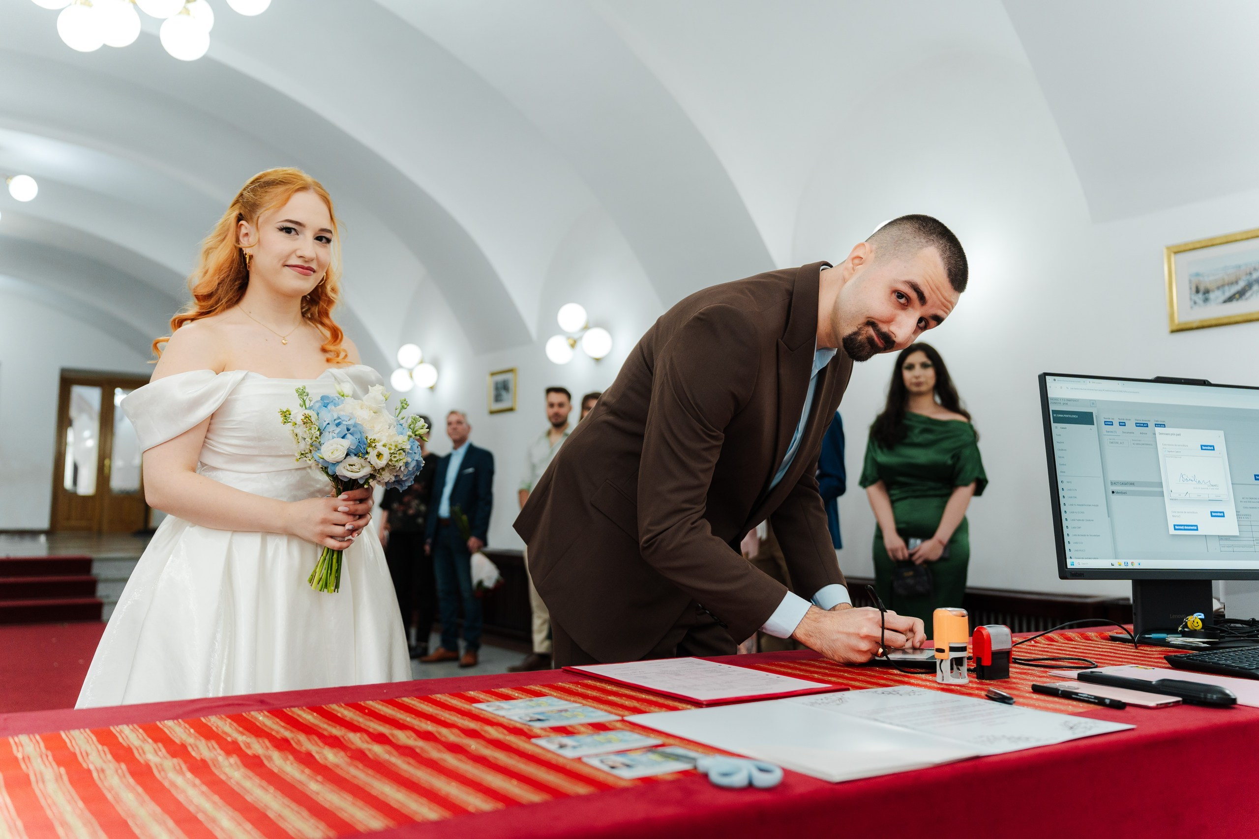 Gabriela & Alin Civil Wedding. Ionut Cimpoes FOTOGRAF