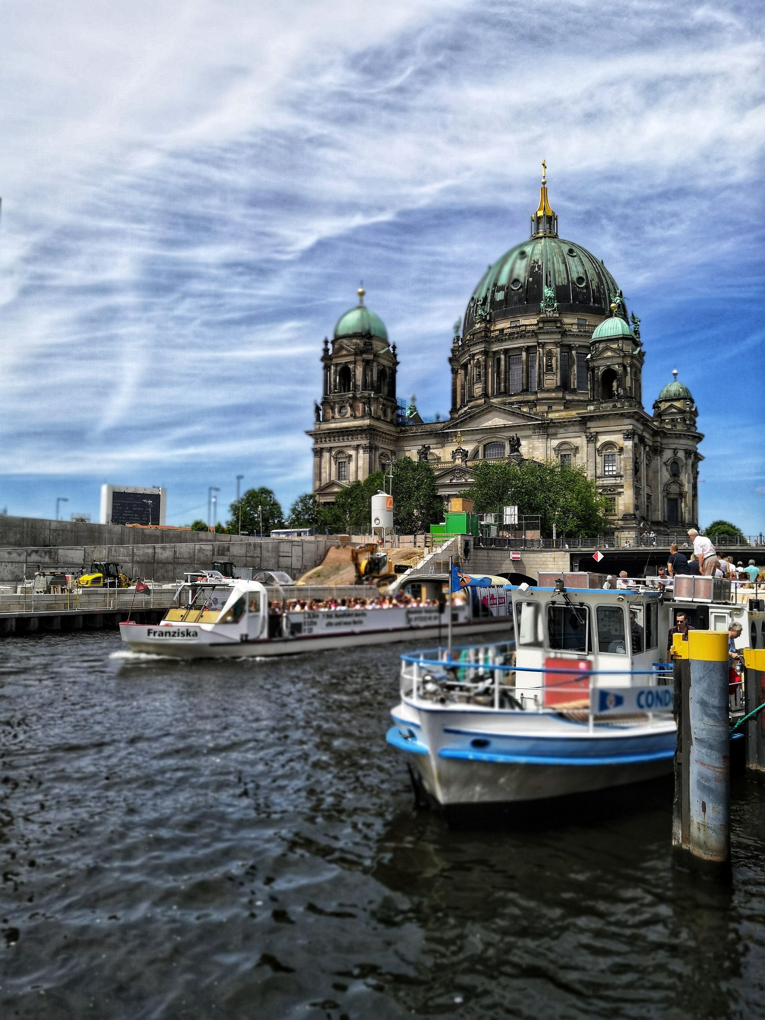 Berlin and photo walk with my angle of view. Victoria Fedoseenko. Photographer from Serbia