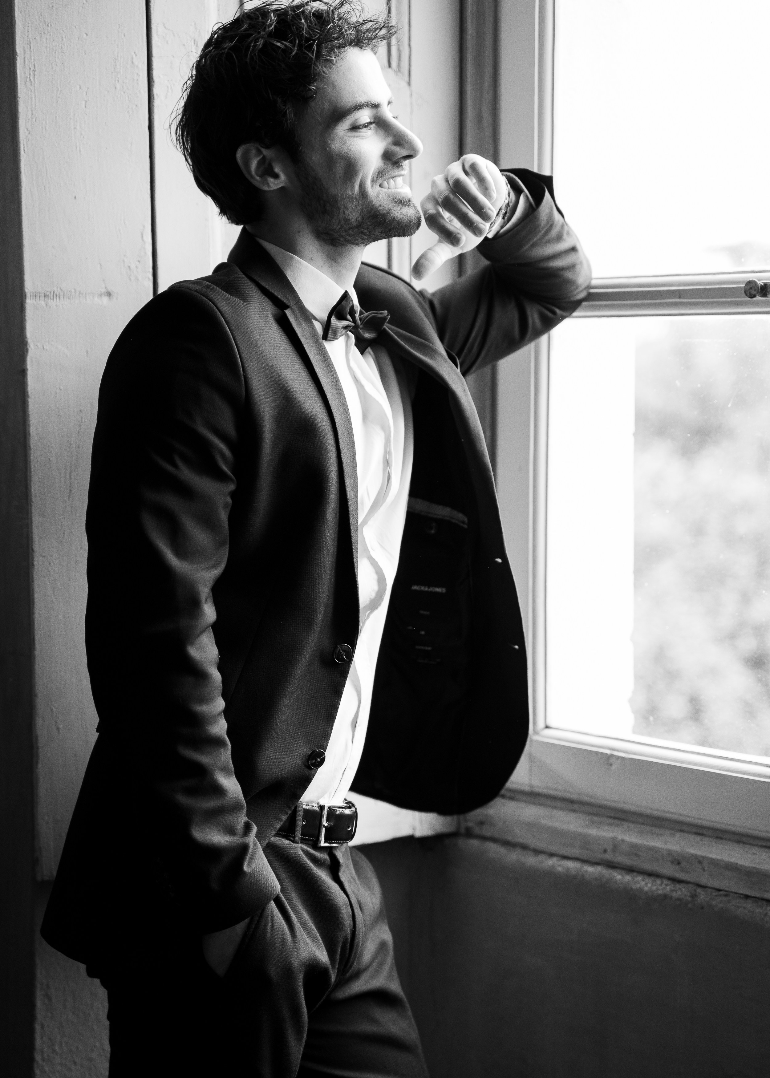 Intimate wedding in Milan. Proposal Photographer in Lake Como