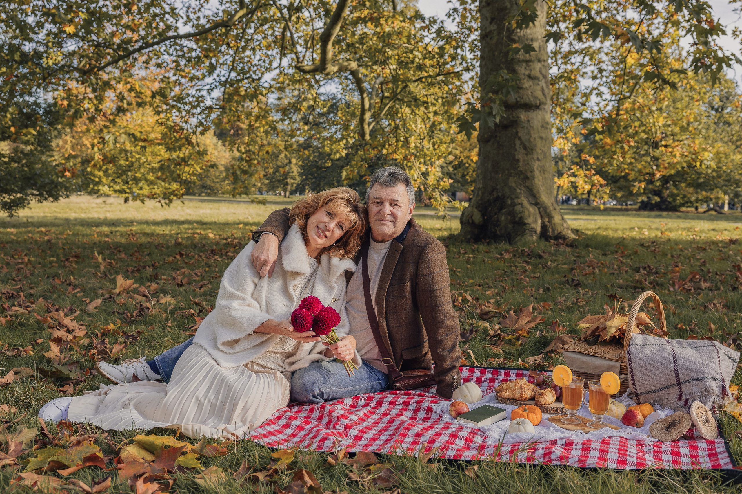 Family autumnal session. PHOTOGRAPHER IN LONDON