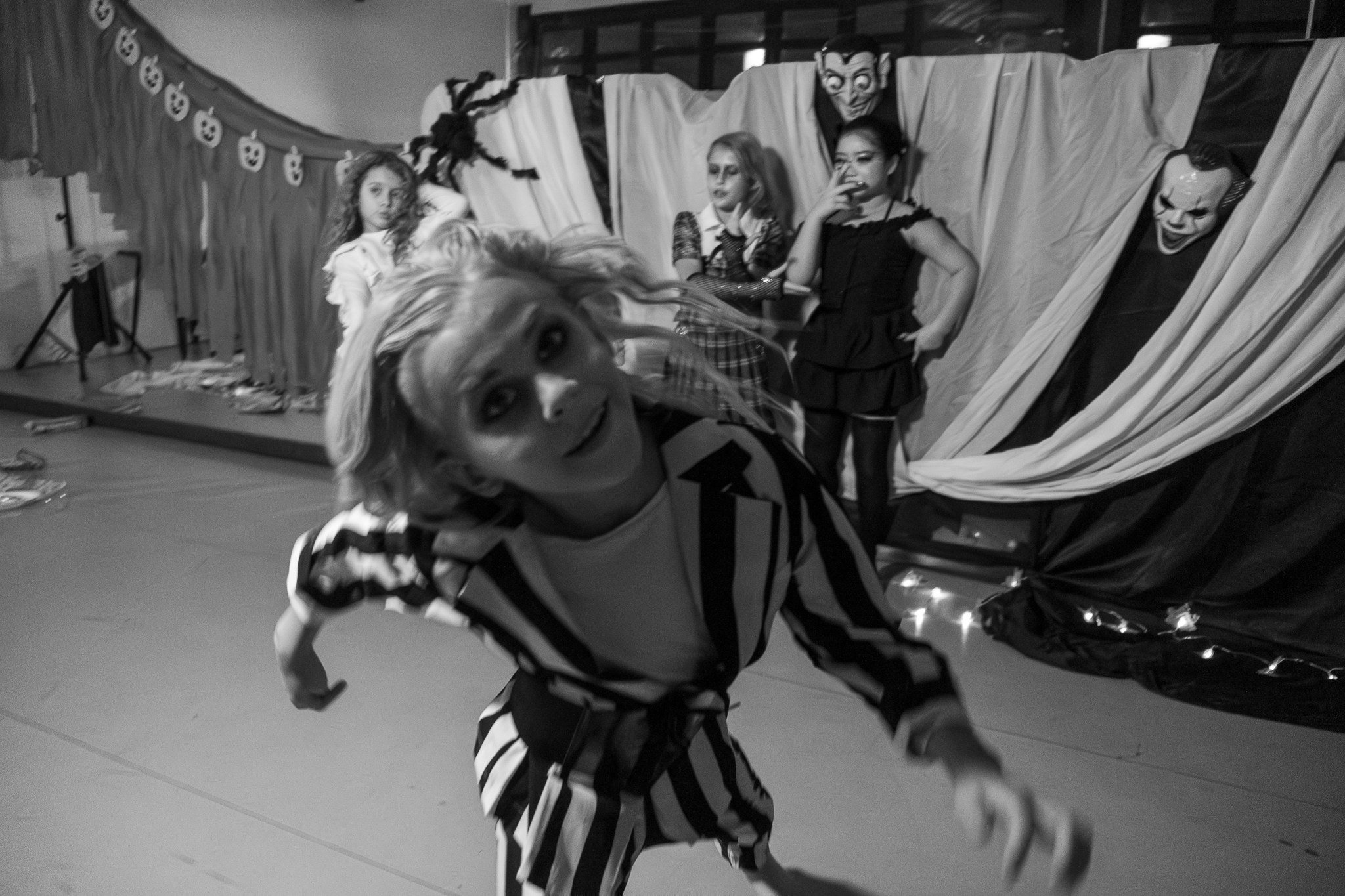 Halloween in Renessanse Art Center. Graytail Photo