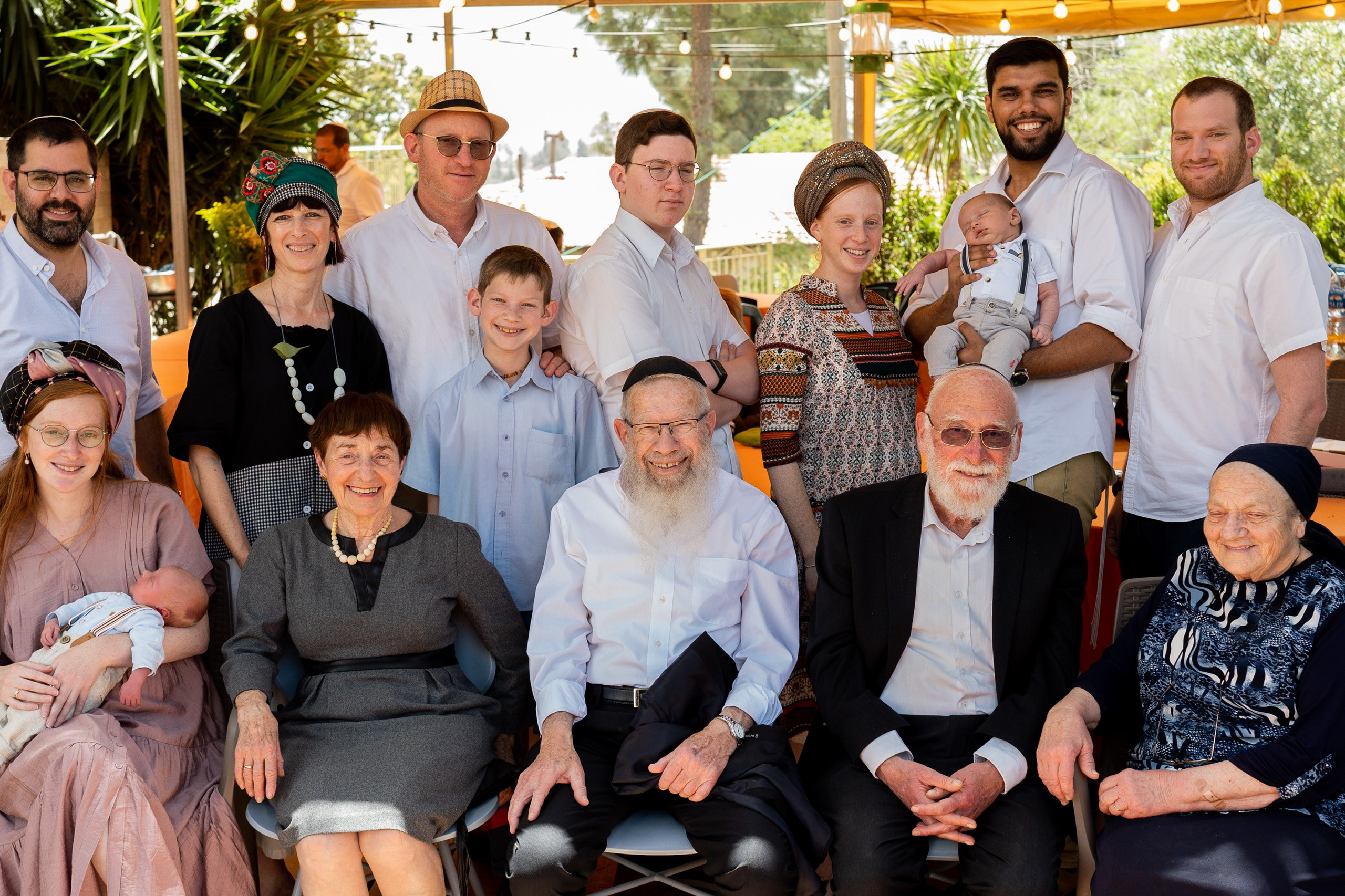 משפחת ברנד. יוסף מזרחי צילום חתונה, ברית וזוגיות. צלם מקצועי שאוהב להוציא אתכם הכי יפים ברגעים הכי מרגשים