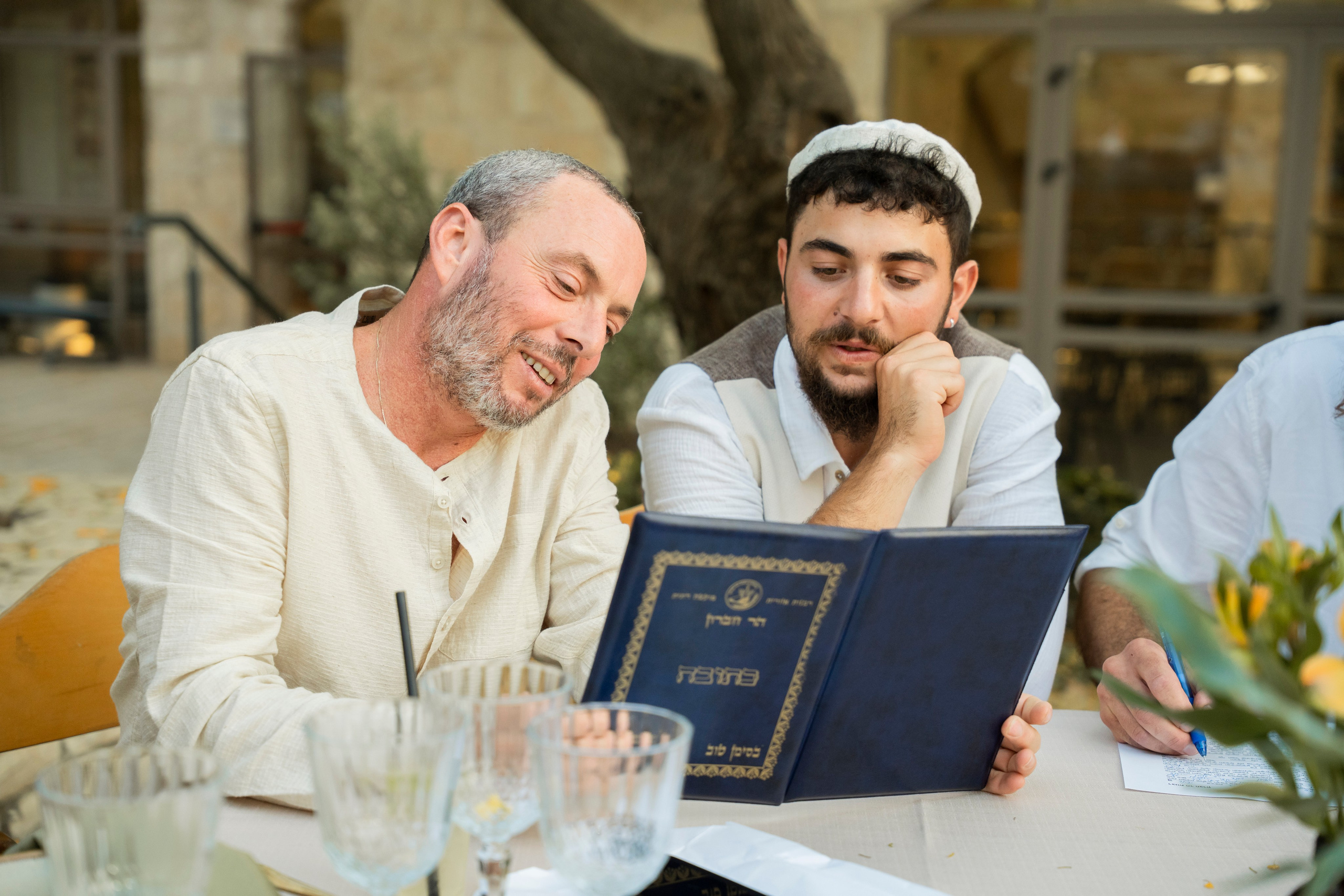 עדן ושלהבת. יוסף מזרחי צילום חתונה, ברית וזוגיות. צלם מקצועי שאוהב להוציא אתכם הכי יפים ברגעים הכי מרגשים