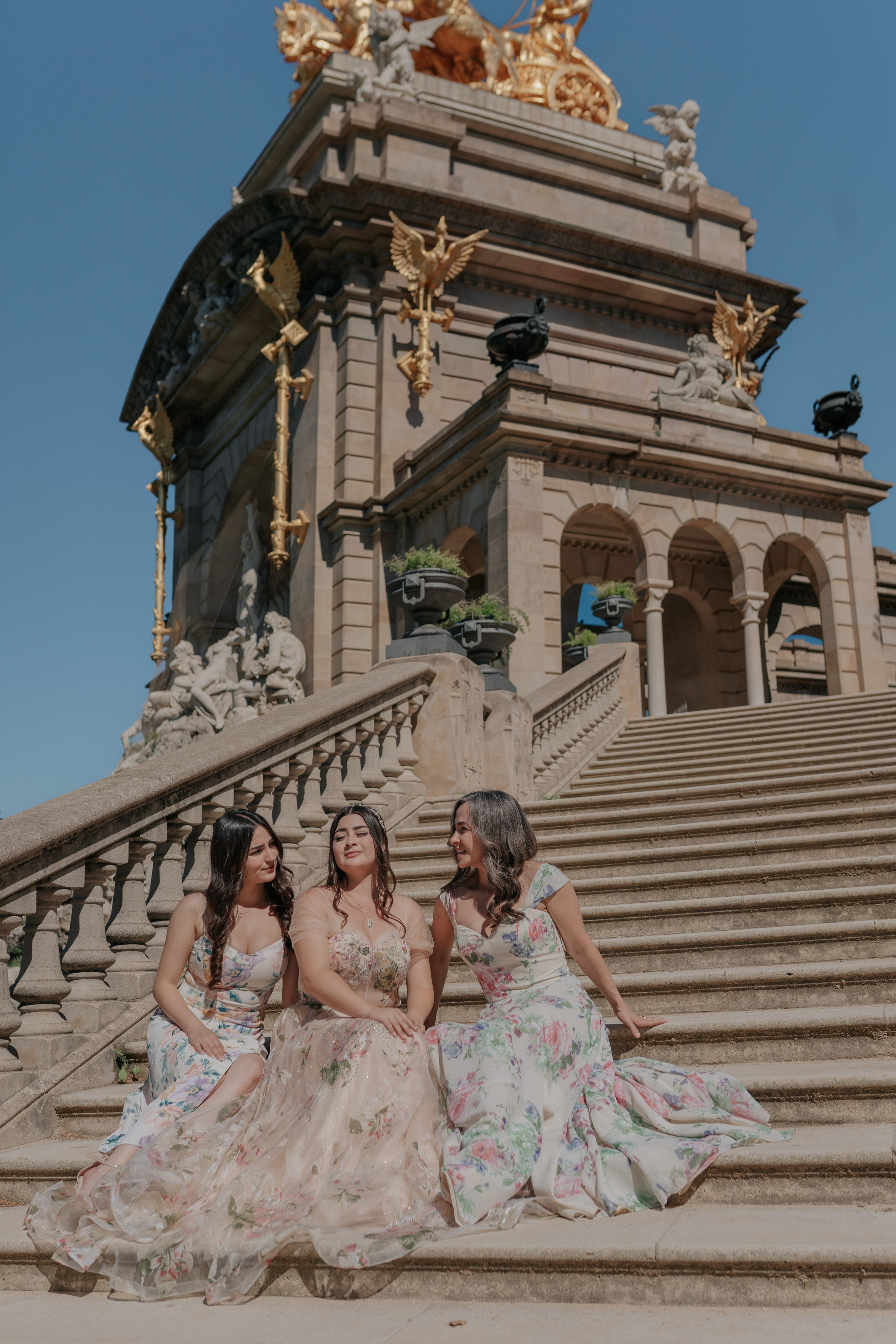 Barcelona Wow Dress Photoshoot Ideas — Photographer in Barcelona Spain