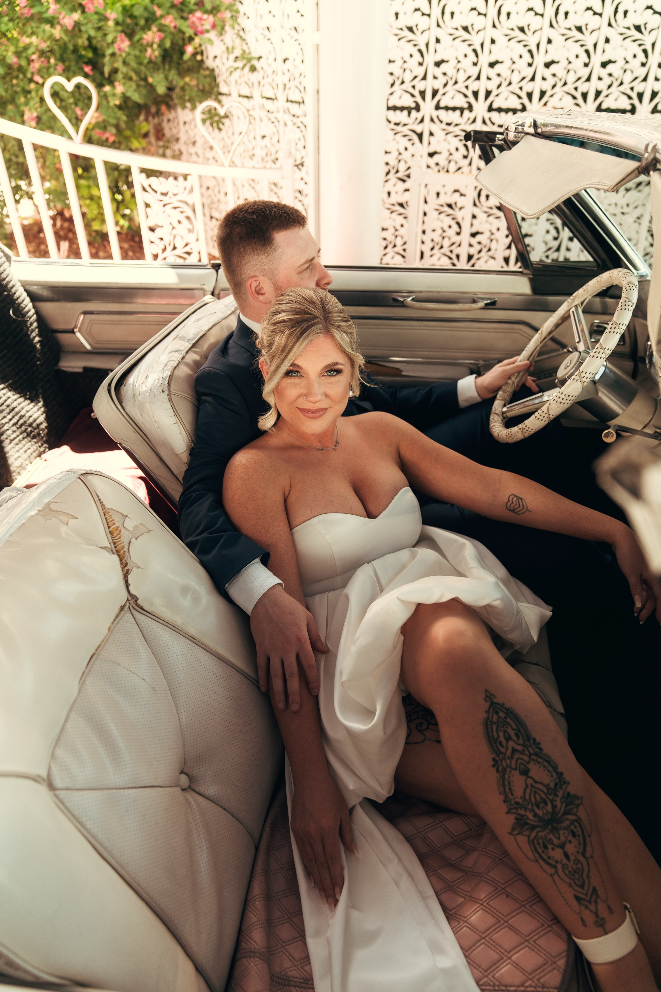 Lauren&Callum. Wedding & elopement photographer Viktoriya Kravtsov. Las Vegas