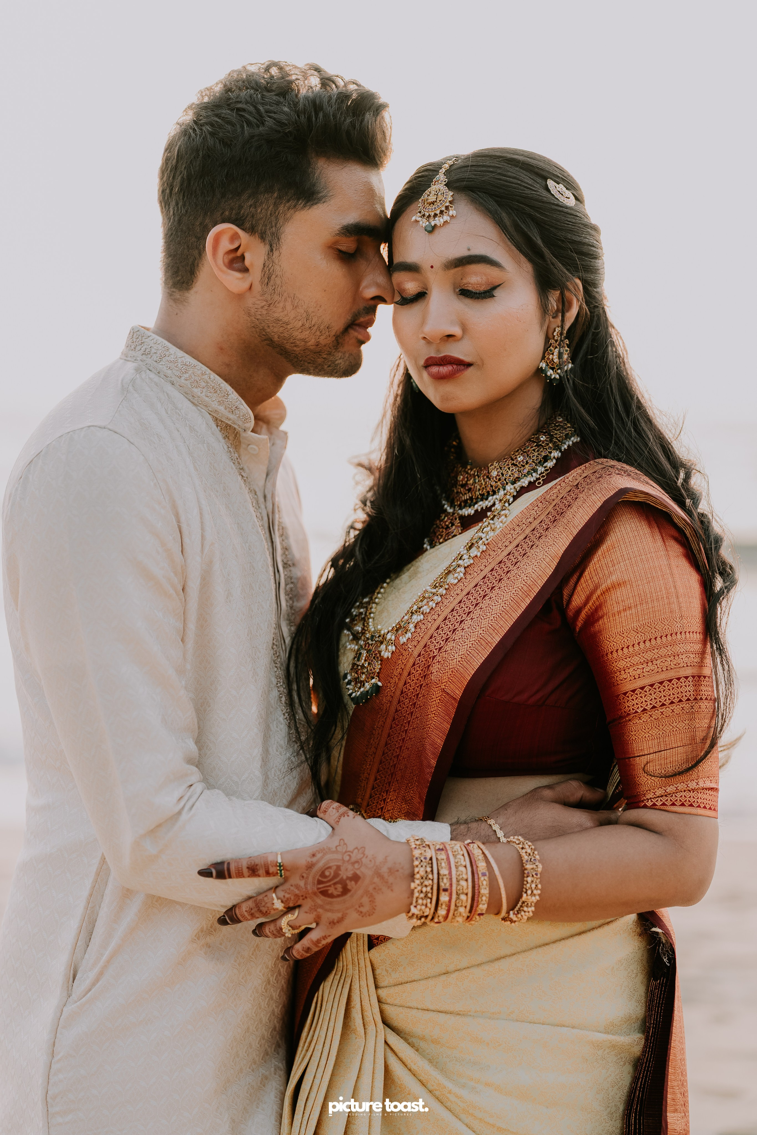 Traditional Kerala Hindu Wedding. Fine art Wedding Photographers in India & Canada