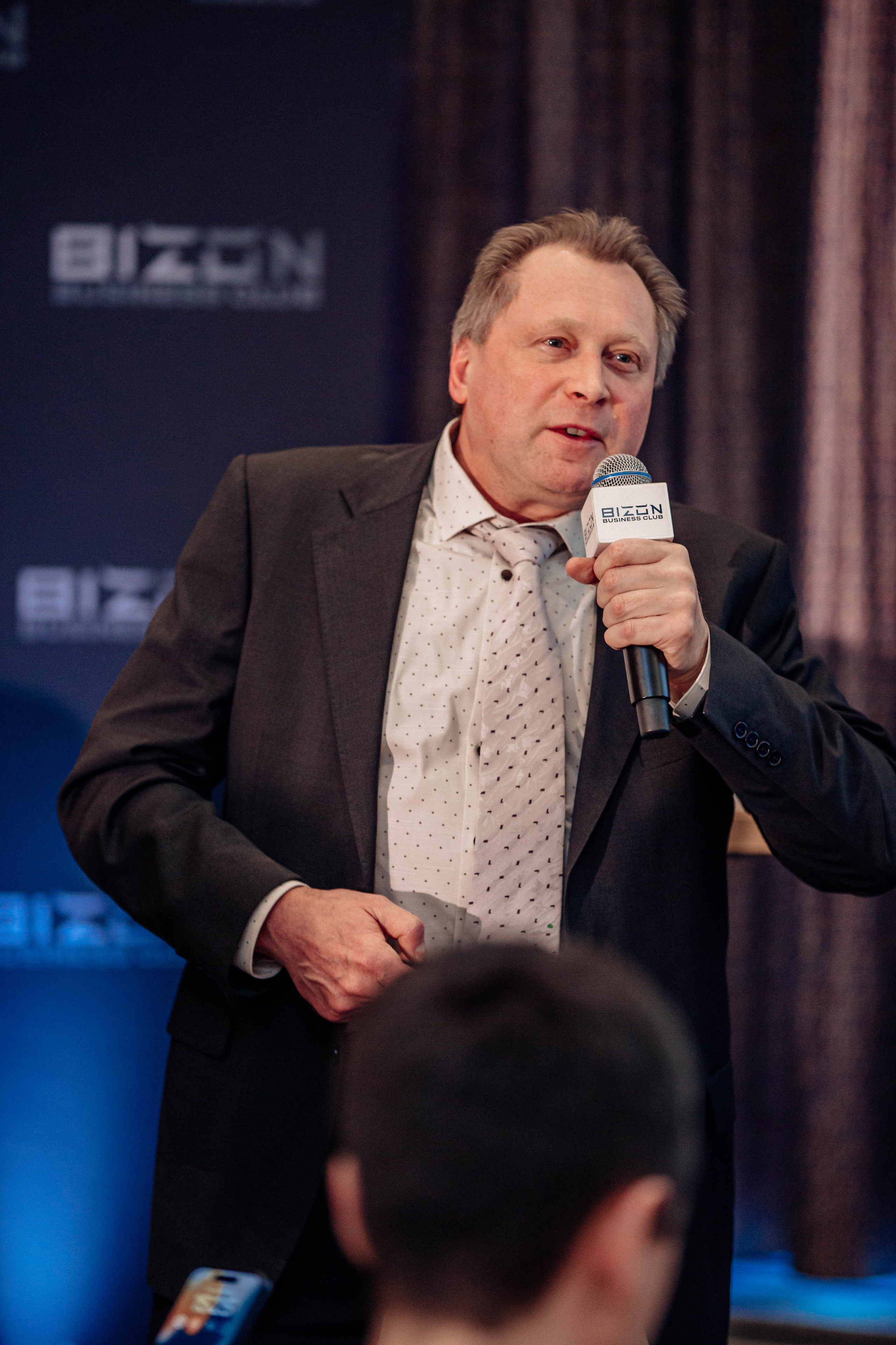 Club Bizon. Portrait family photographer in Berlin Elena Zakh