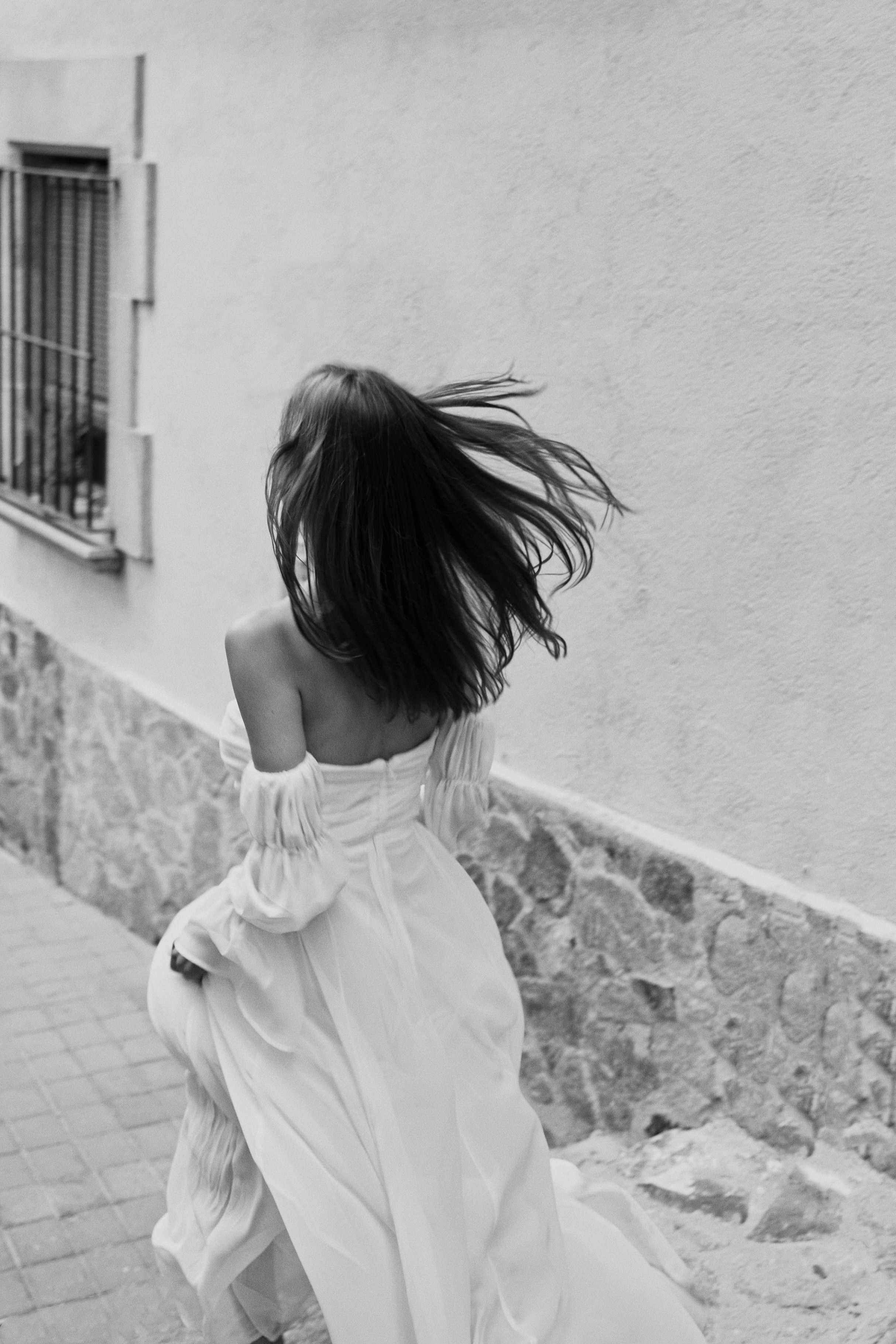 The runaway bride. Photographer in Barcelona Spain Zhanna Zakharchenko