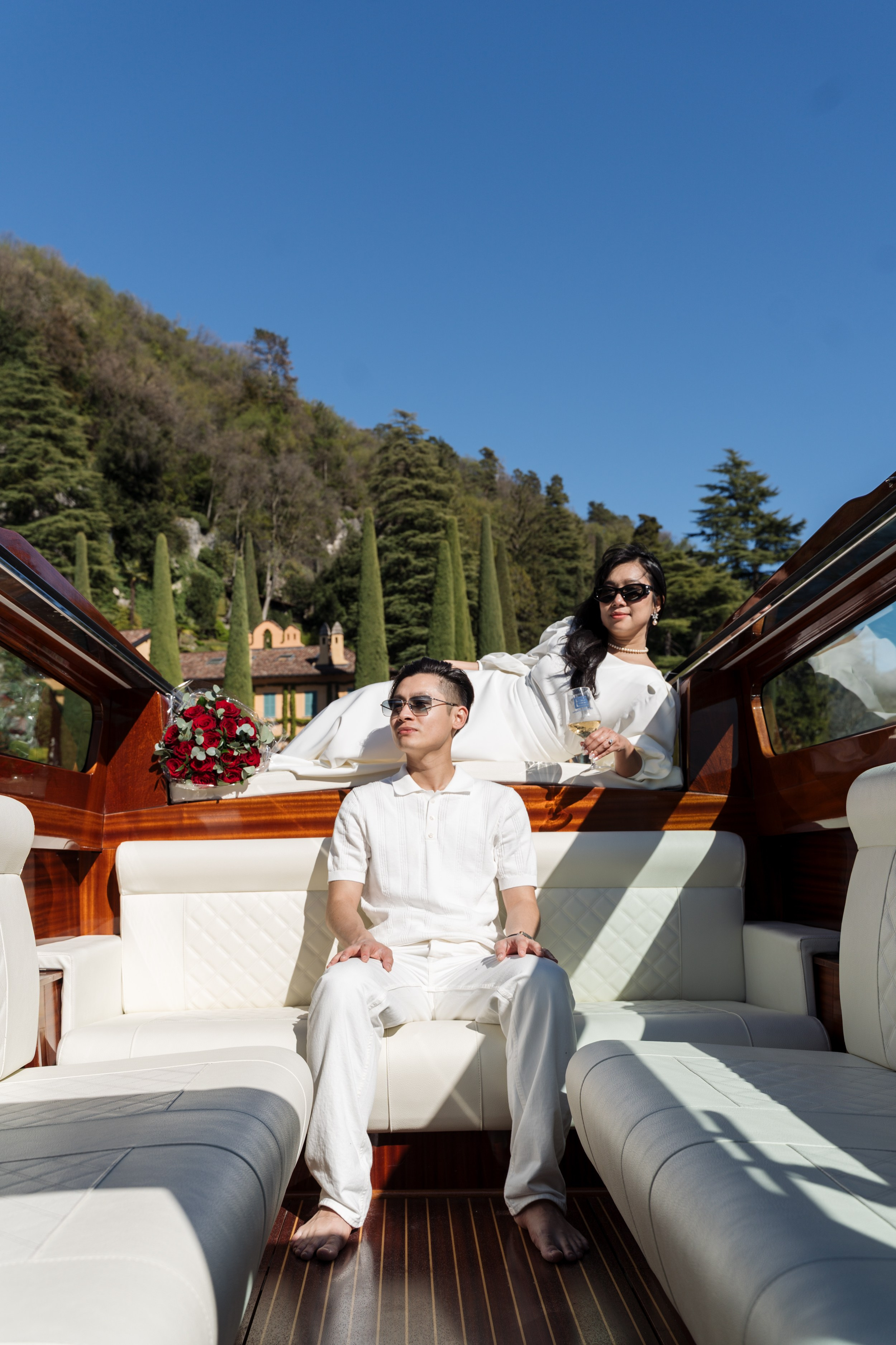 Secret Proposal on a Boat in Lake Como. Proposal Photographer in Lake Como