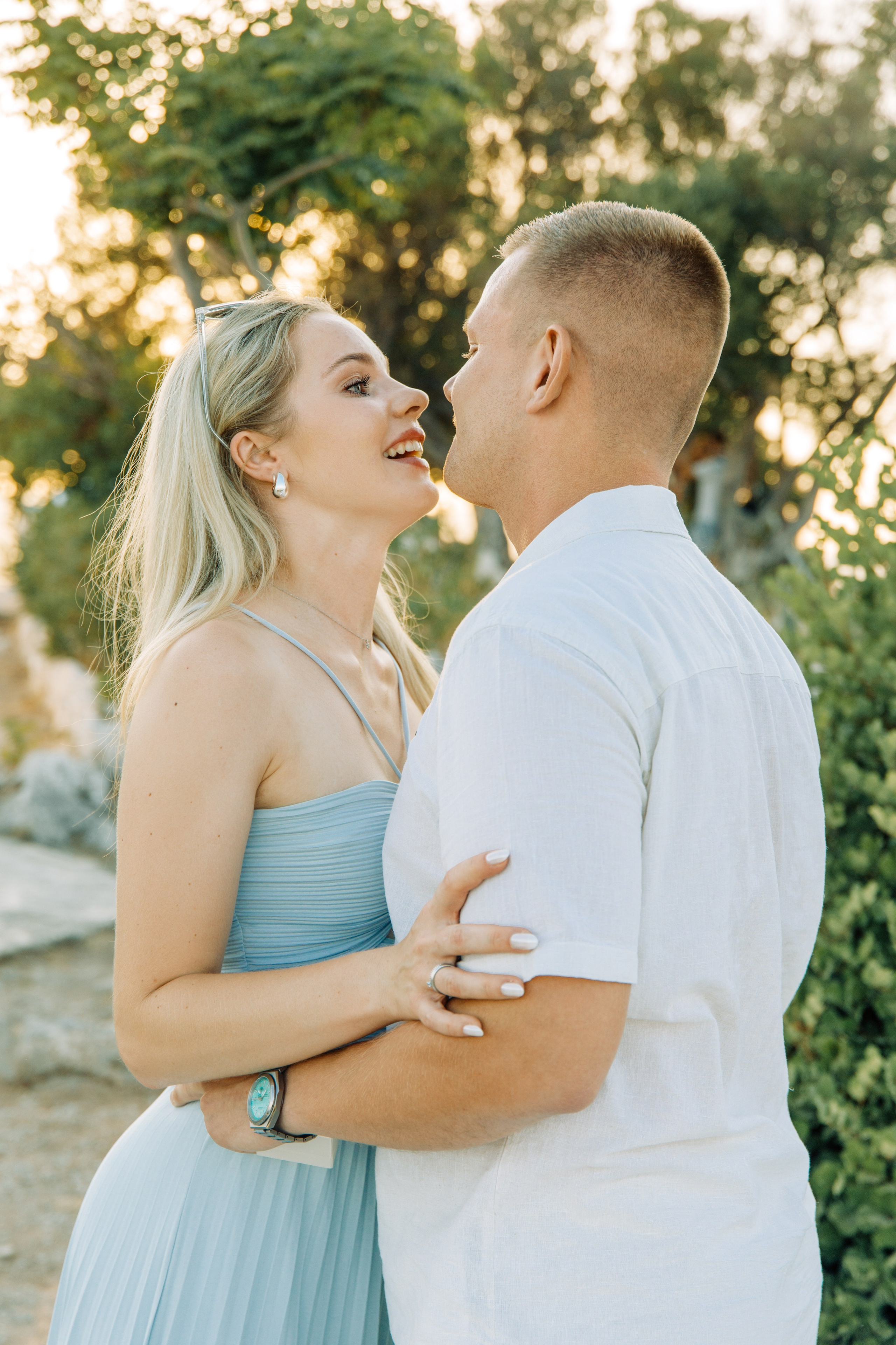 Alina and Joshua. Renate Woeste | Wedding planner in Rhodes. Creating dream weddings by the sea. Let’s make your special day unforgettable