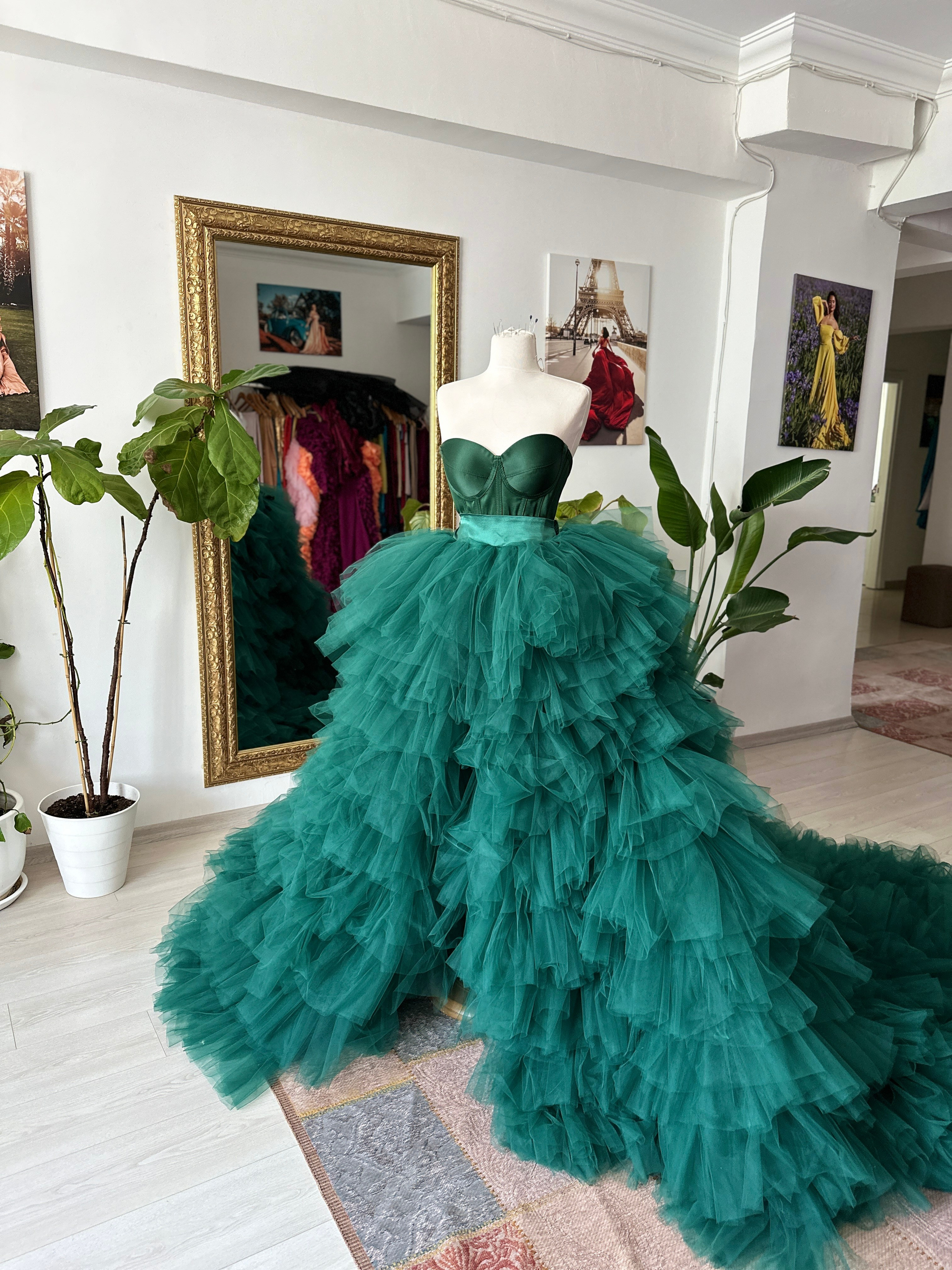 Flying dresses for rent. Photographer in Turkey, Antalya, Kemer, Belek, Side, Kas, Fethiye