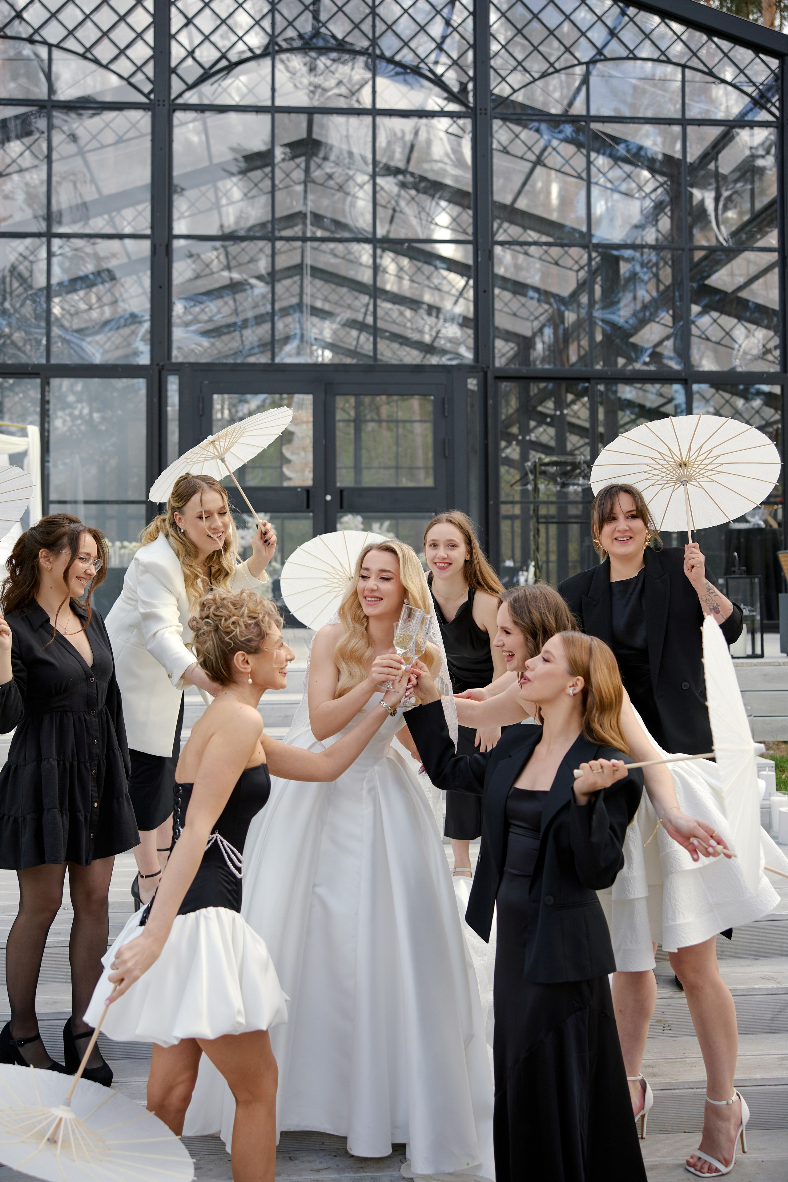 Natalia & Roman. Dworek przy lesie. Fotograf ślubny i rodzinny w Krakowie Yana Klymova