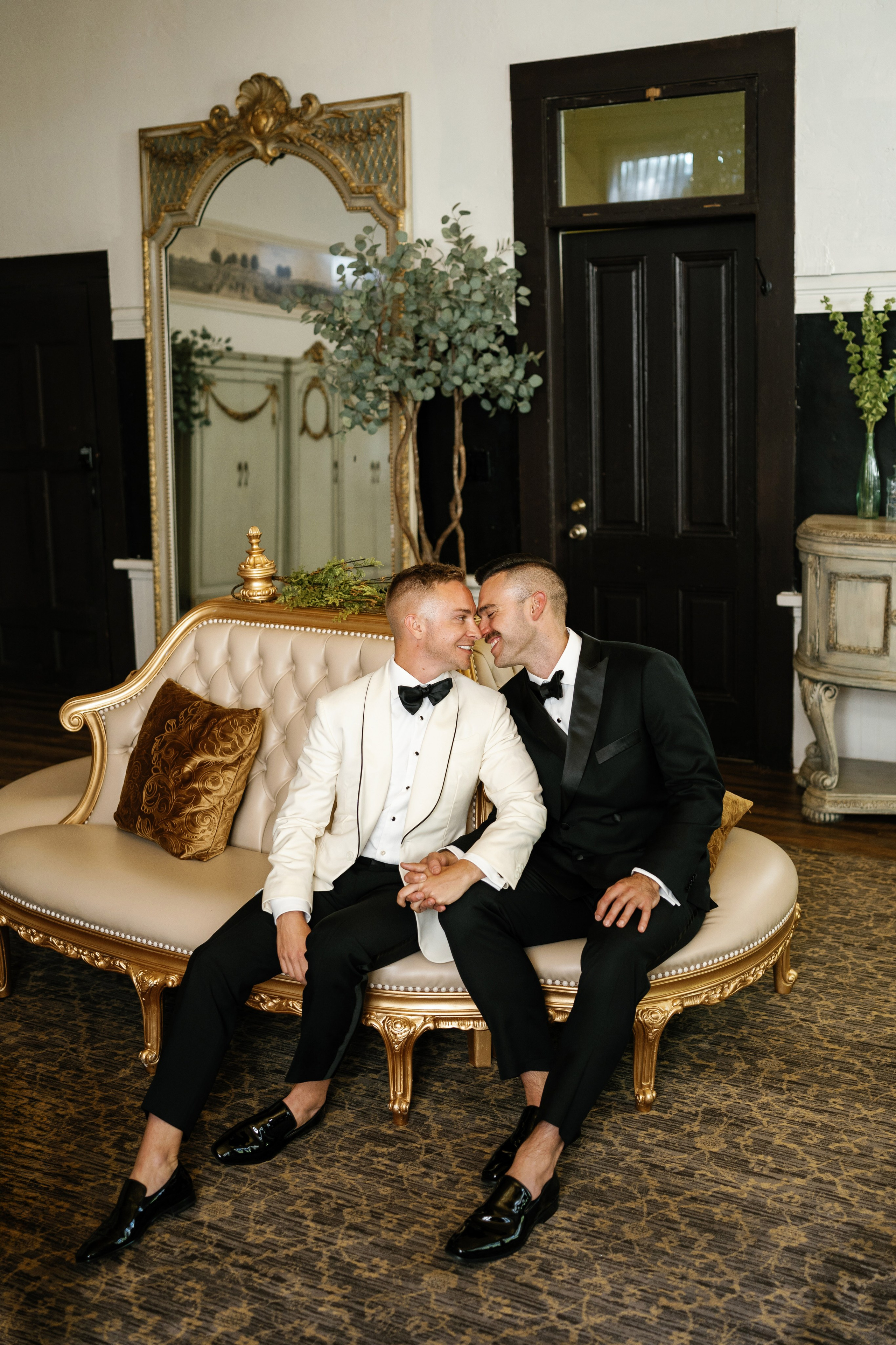 LGBT wedding photographer in California. Wedding Photography & Videography Team in California, Los Angeles, San Francisco, San Diego and Travel