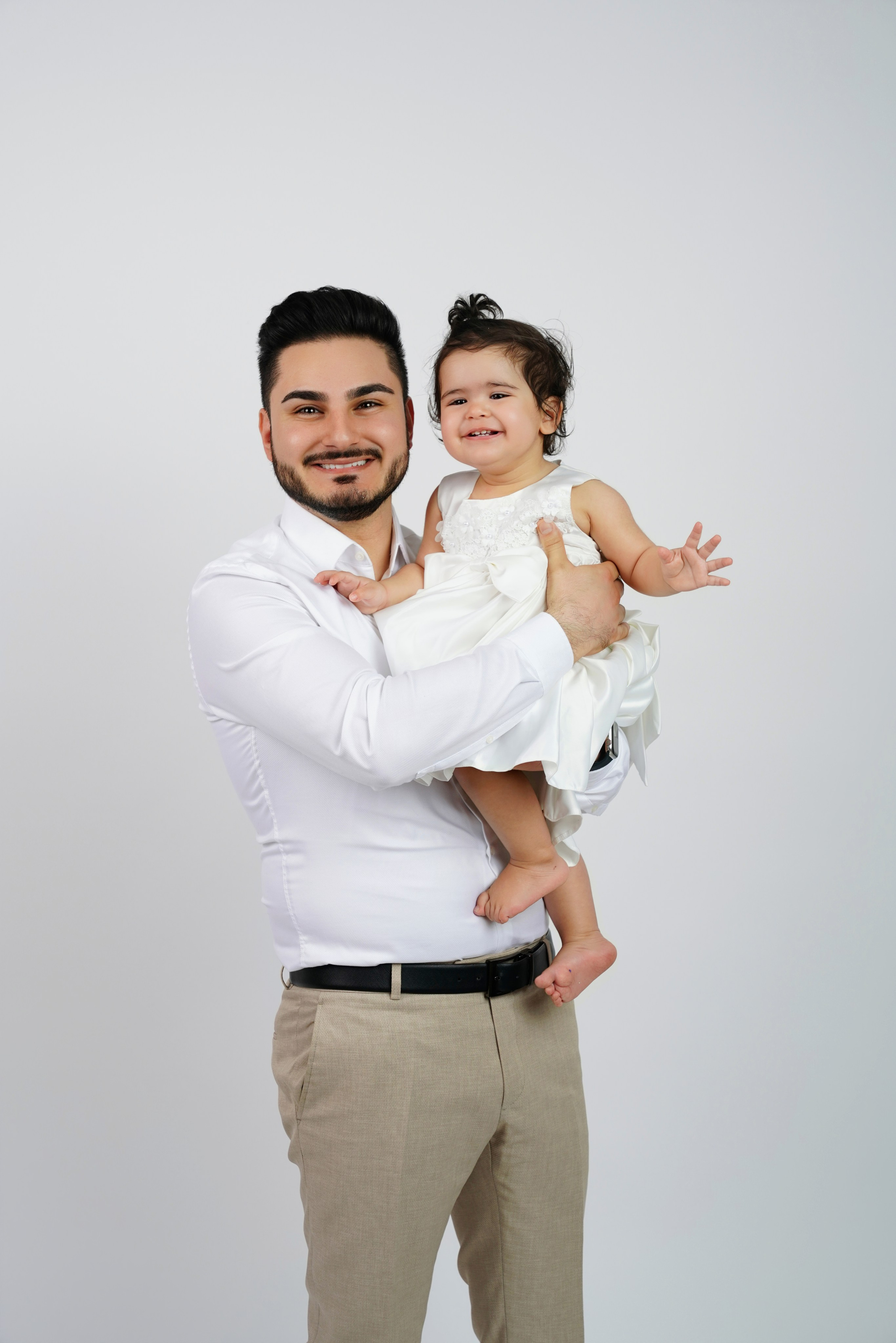 CakeSmash. Neugeborenenfotografin und Retoucher in Augsburg Nastassia Schneider