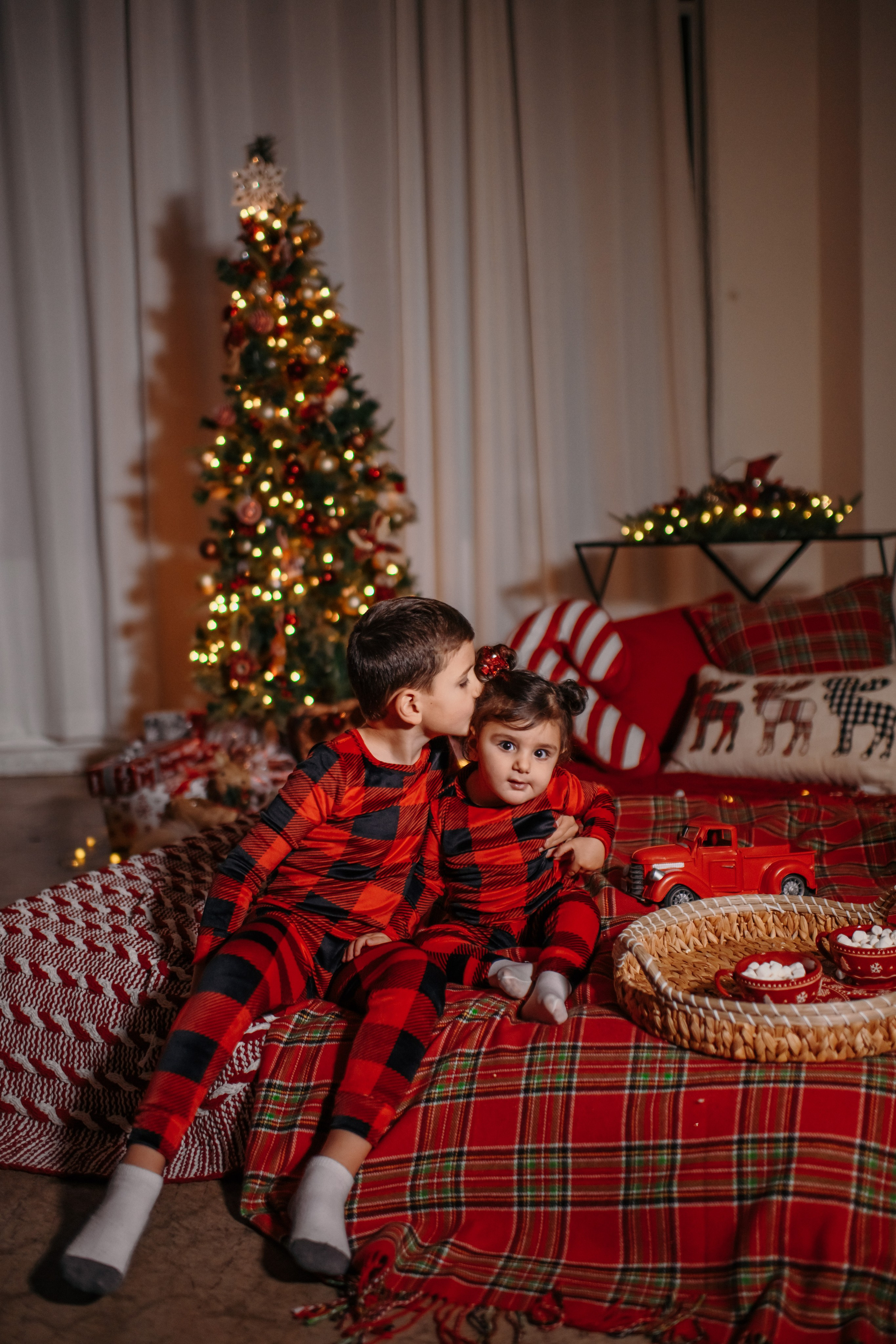 Love. Wedding, maternity and family photographer in Charlotte Tasha Minn