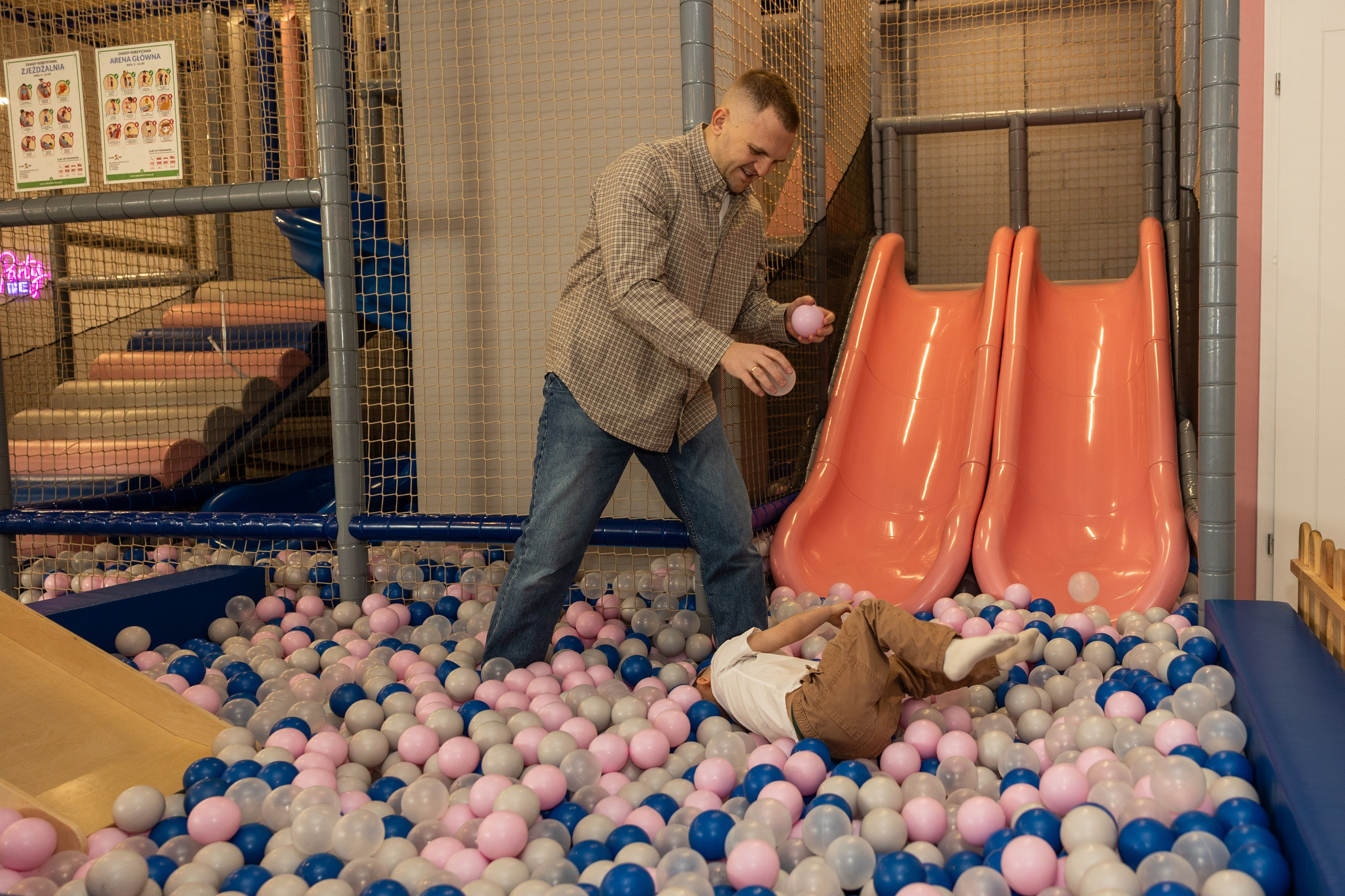 День рождения Артёма 24 января 2026 года. Семейный и детский фотограф в Варшаве Мила Бобровская