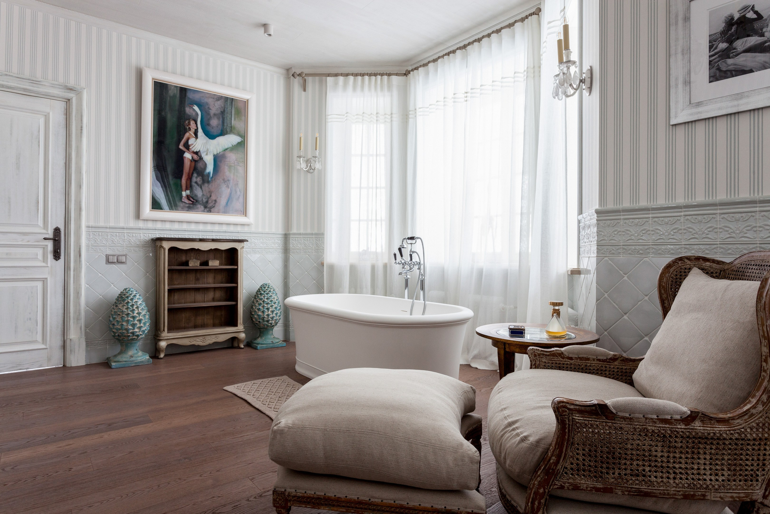 Provence style bathroom interior - photographer Andrey Dunin