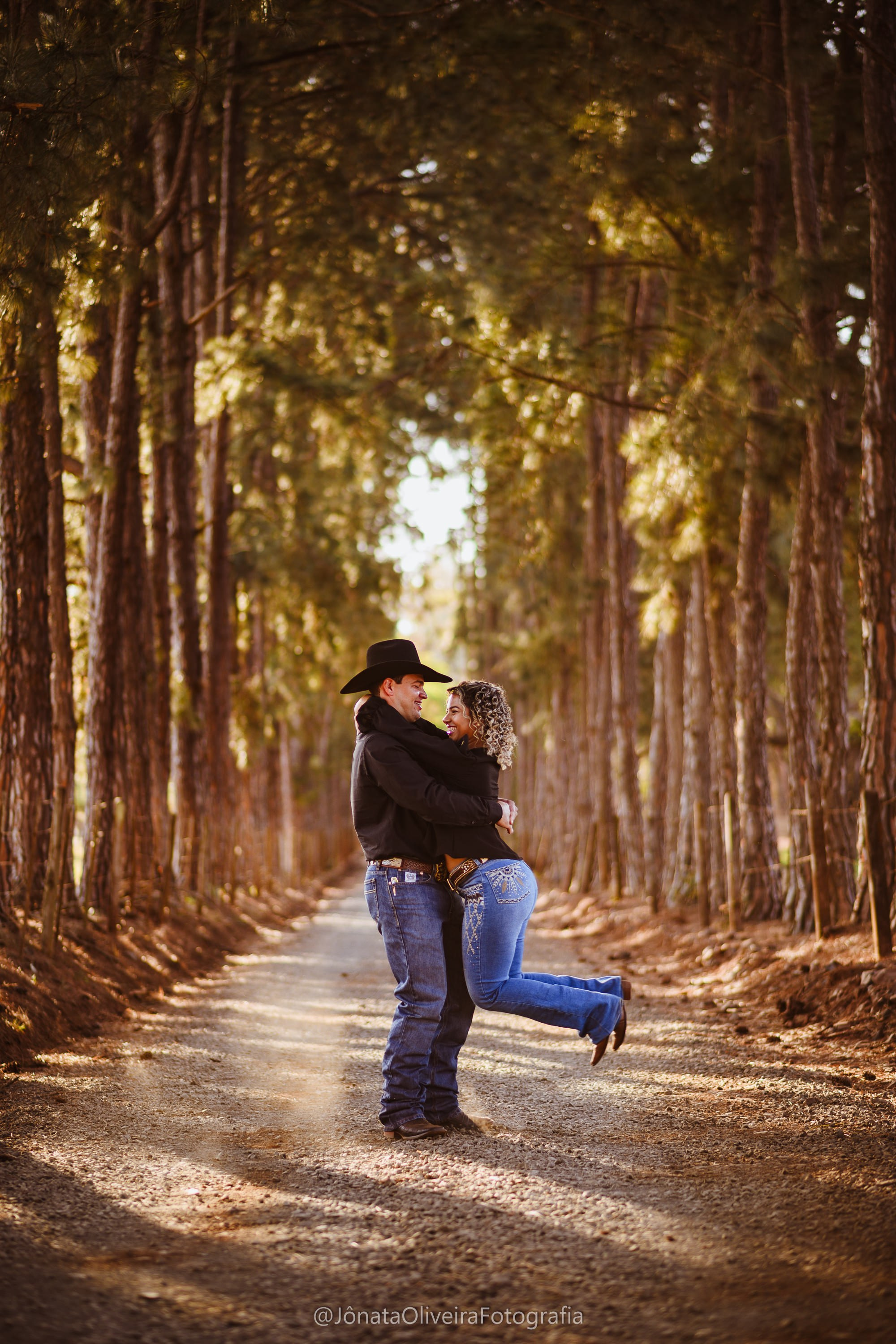 Pre Wedding Luérica e Vinicius. Fotografia de casamentos e ensaios em avaré Jônata Oliveira
