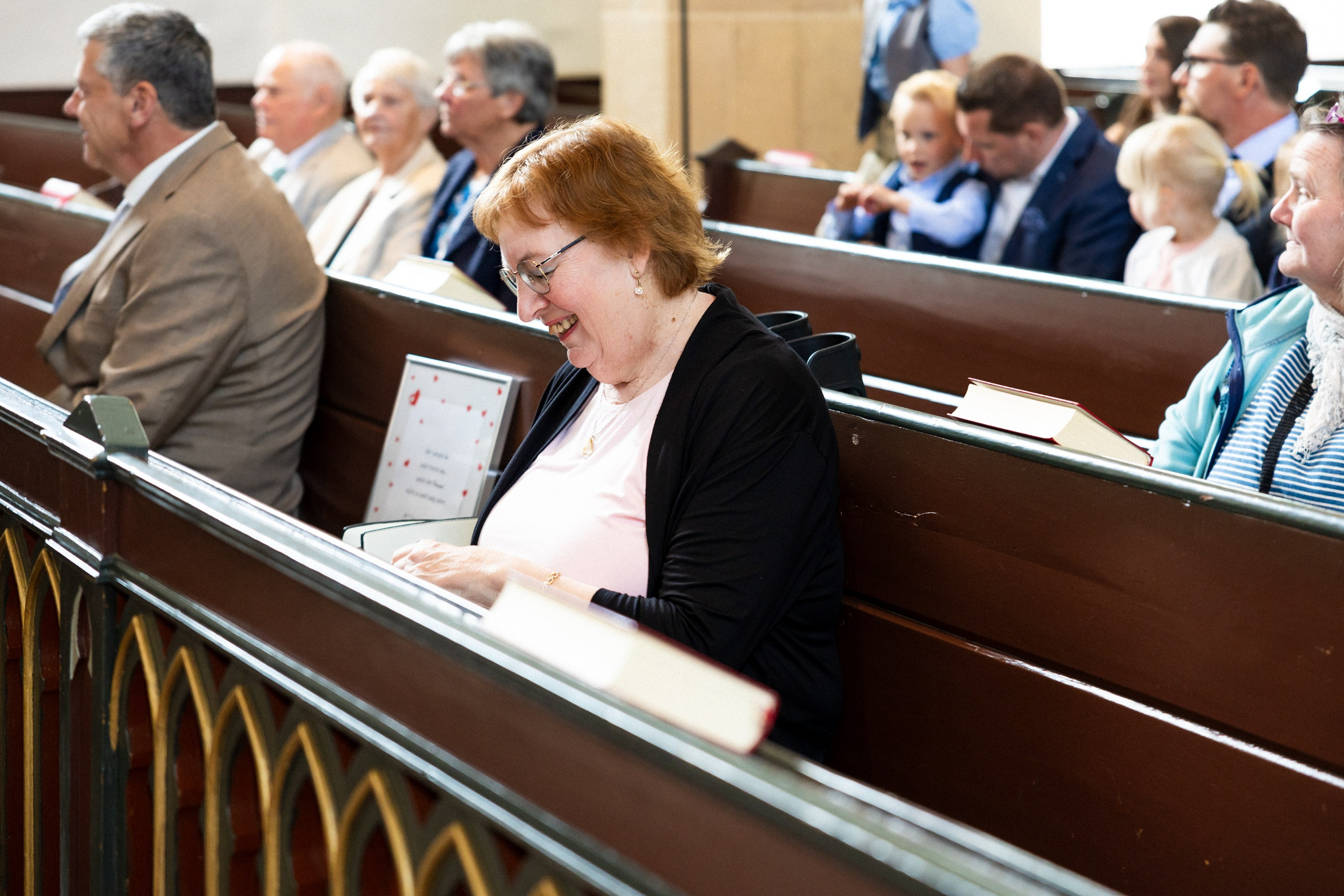 Kirchliche Trauung in Oerlinghausen – Emotionale Hochzeitsfotos & Stilvolle Reportagen!. Hochzeitsfotografin in Gütersloh | Authentische Hochzeitsreportagen | TK Photographie