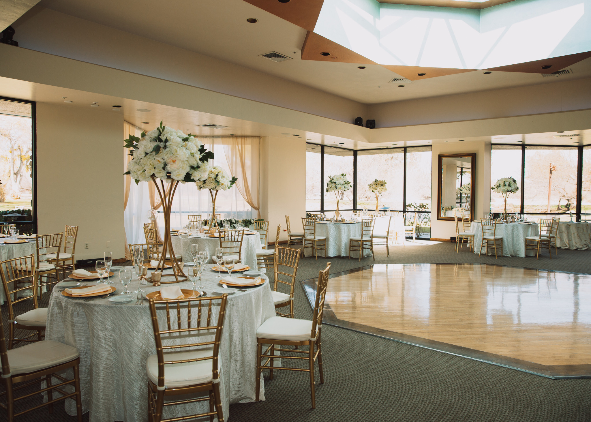 Hannah & Donovan. Anastasia Post: Wedding and Editorial Photography