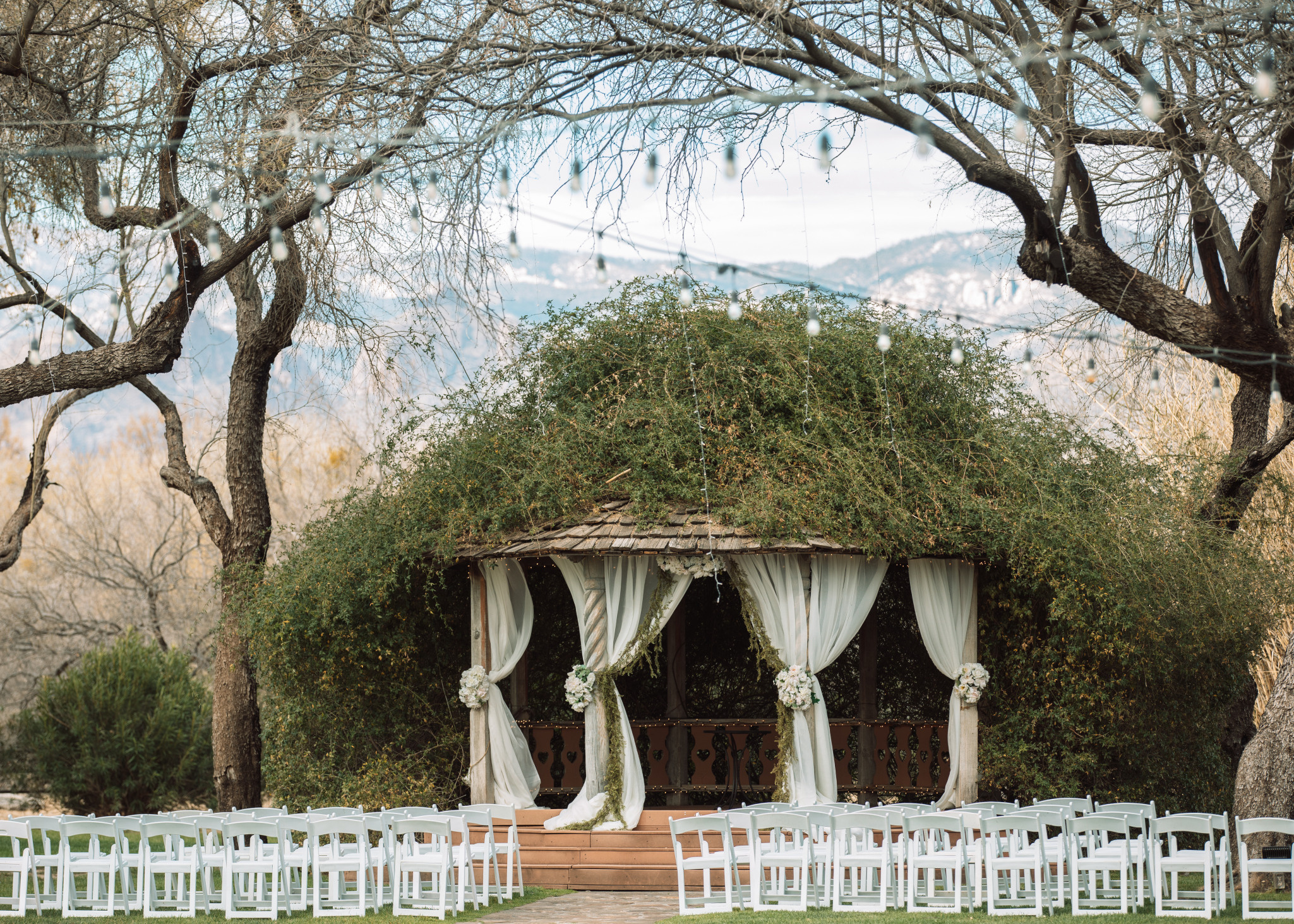 Hannah & Donovan. Anastasia Post: Wedding and Editorial Photography