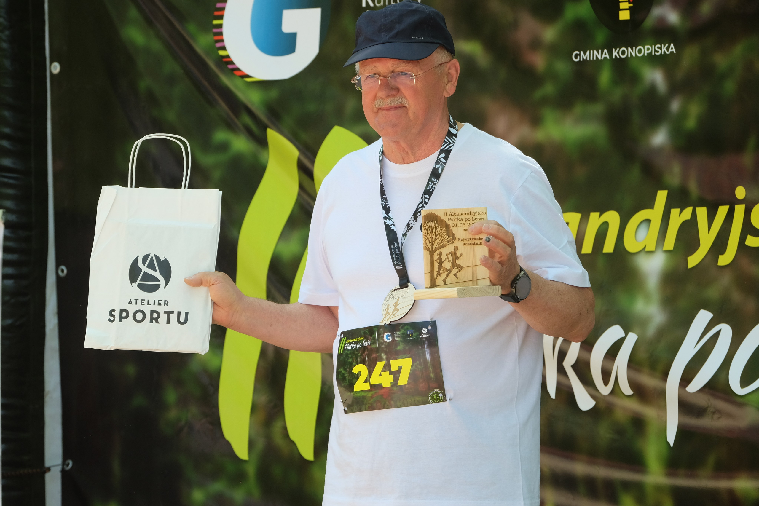 Aleksandryjska Piątka po lesie. Main