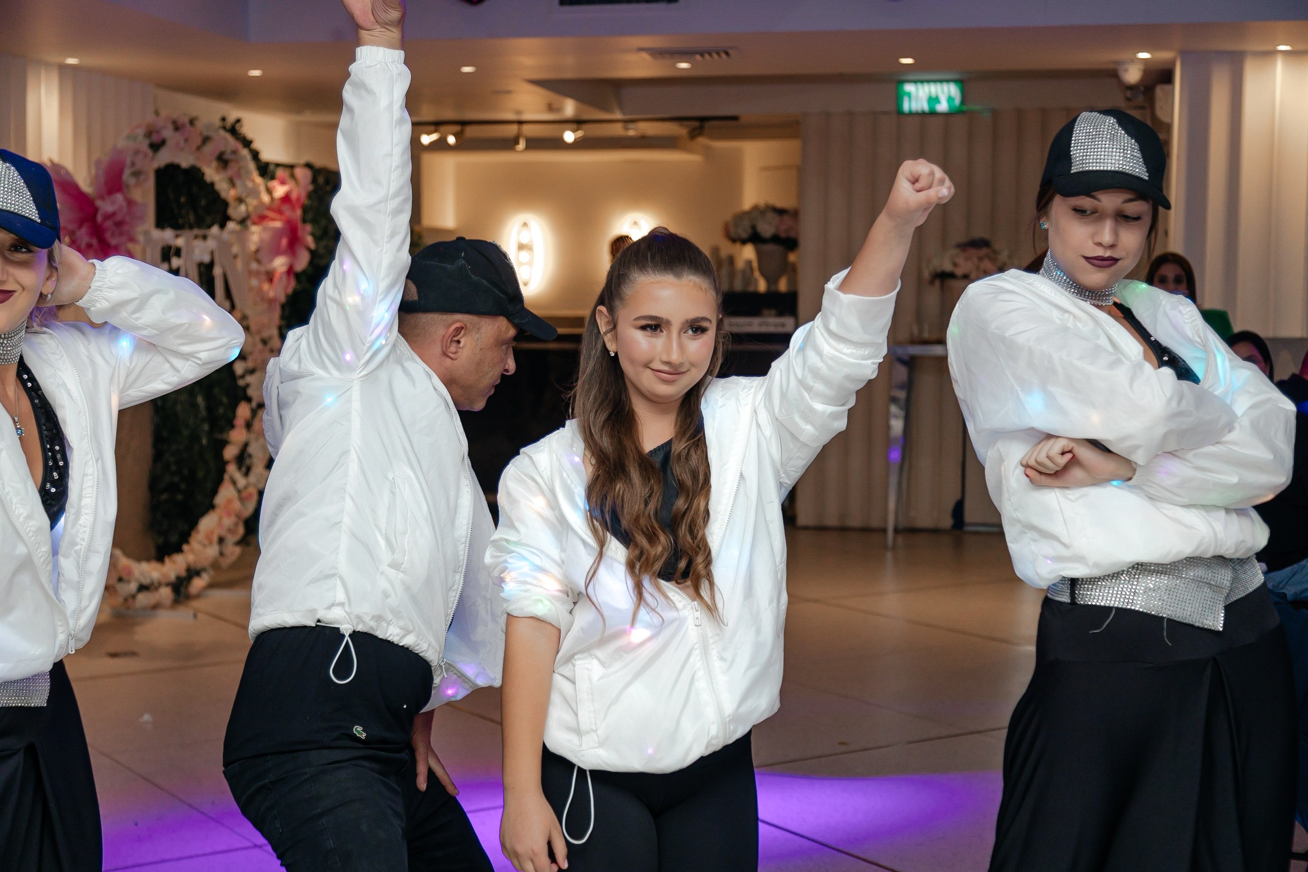 אולם תבור, בת מצווה ליאן. Home