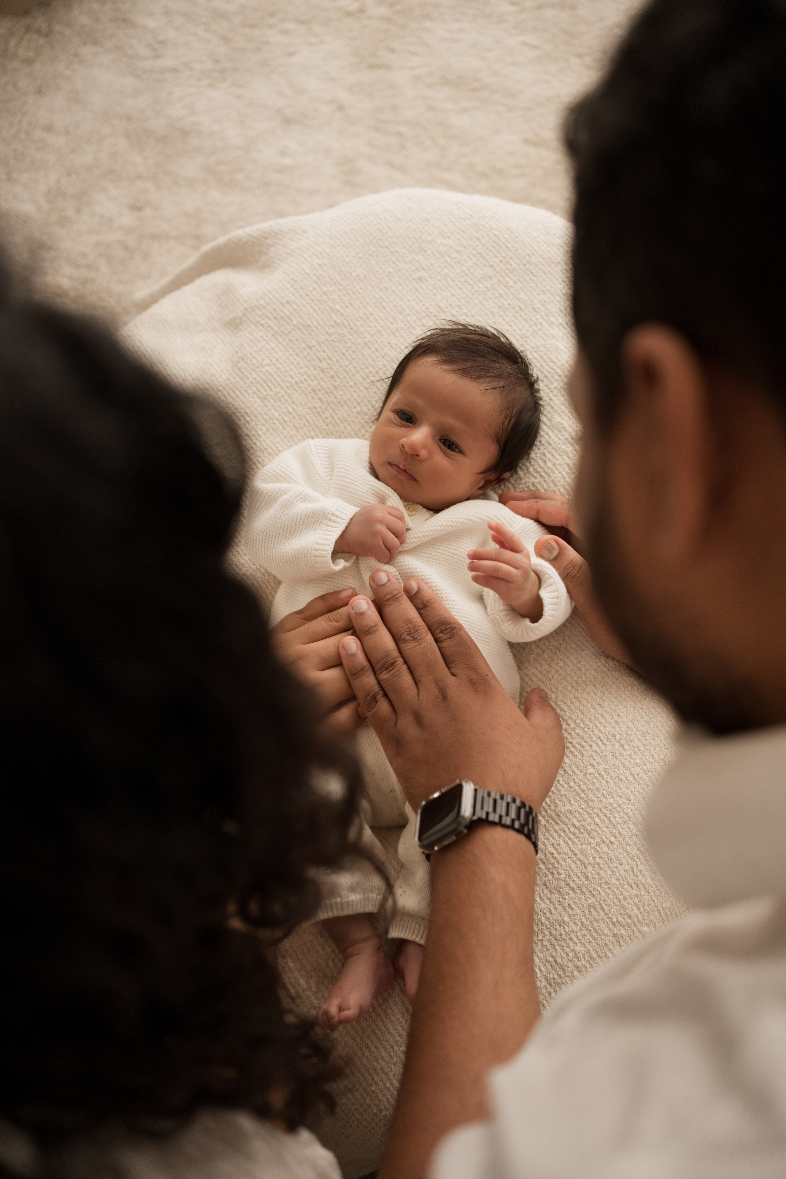 First moments of love. Angela Iakovleva — Family Photographer in Dubai