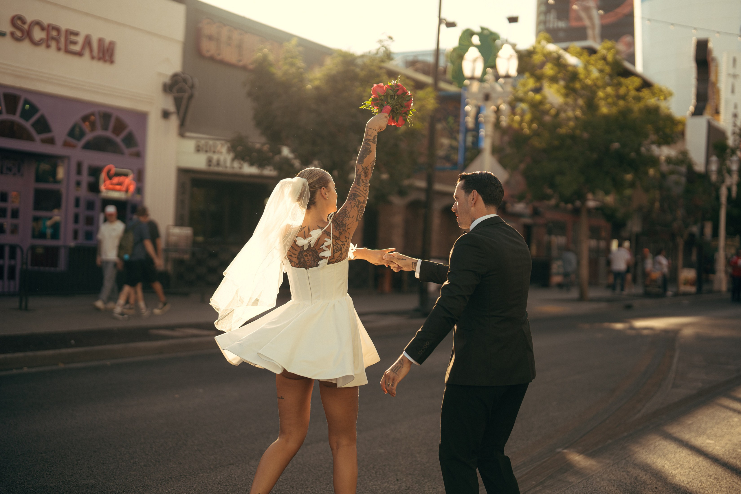 Klara&Marsel. Wedding & elopement photographer Viktoriya Kravtsov. Las Vegas