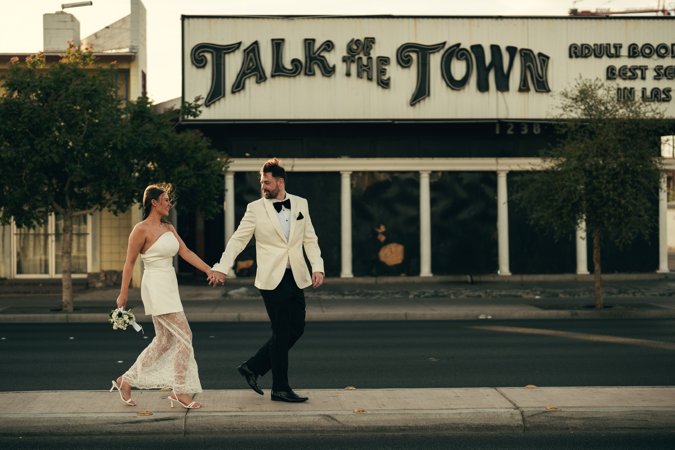 Lewis&Helana. Wedding & elopement photographer Viktoriya Kravtsov. Las Vegas