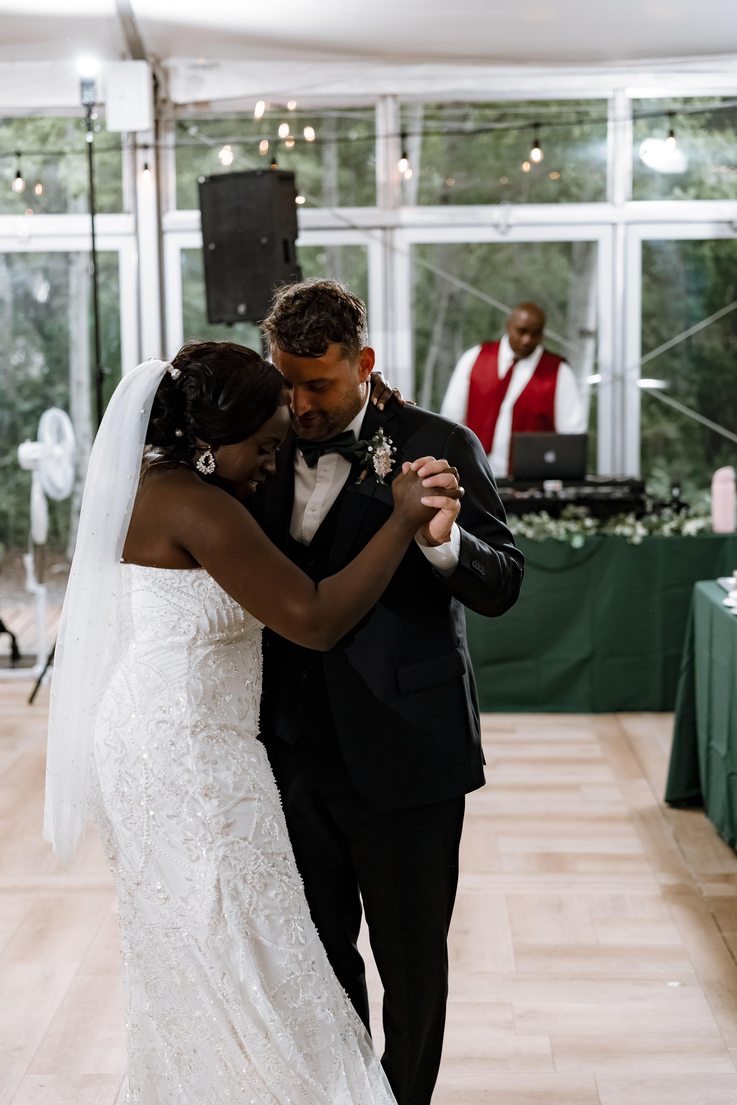 Joshua & Jessica. Photographer Stanislav Antonov