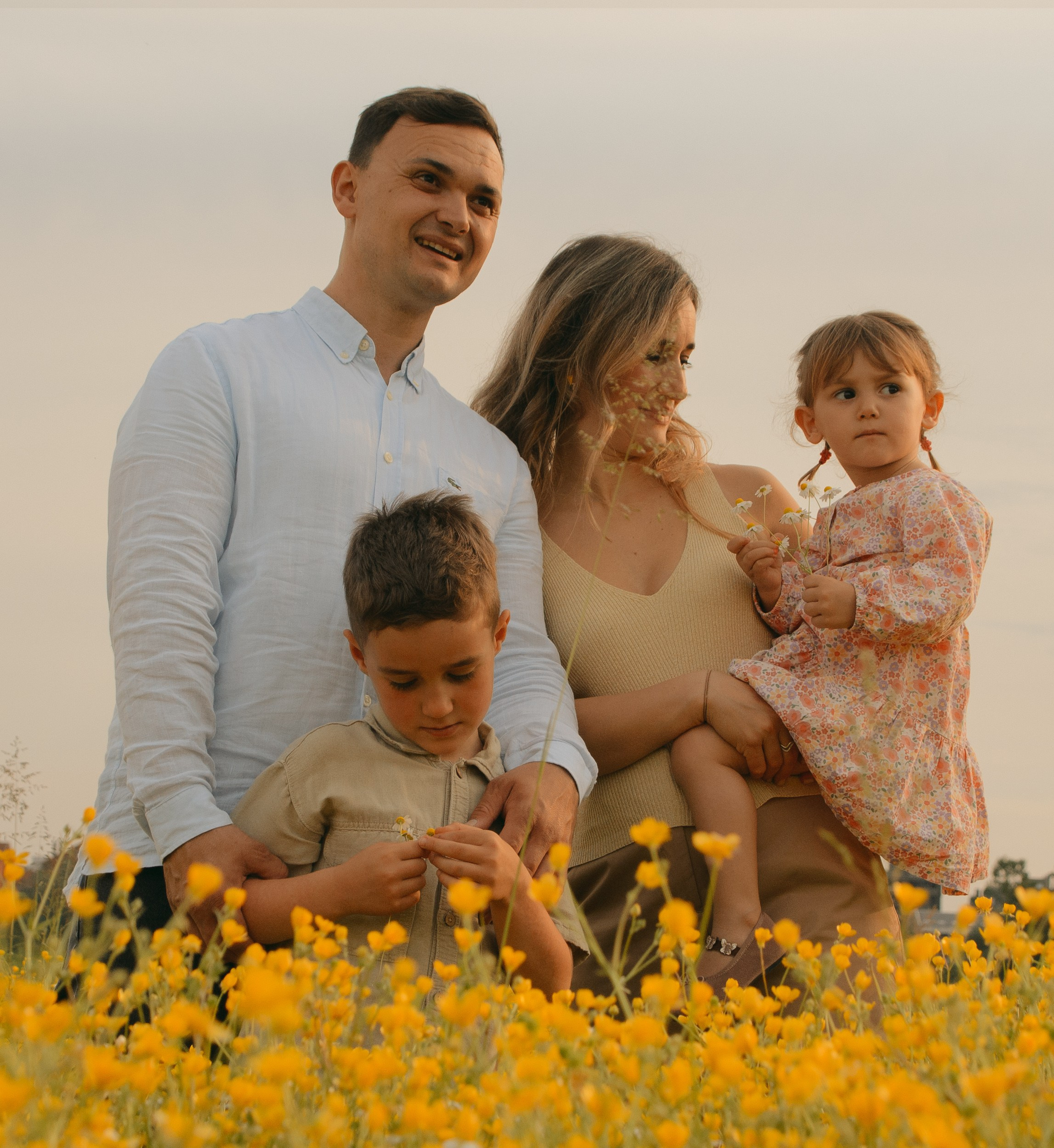 Family photoshooting R&A. Anastasiia Buchinskaia Photographer in Milan