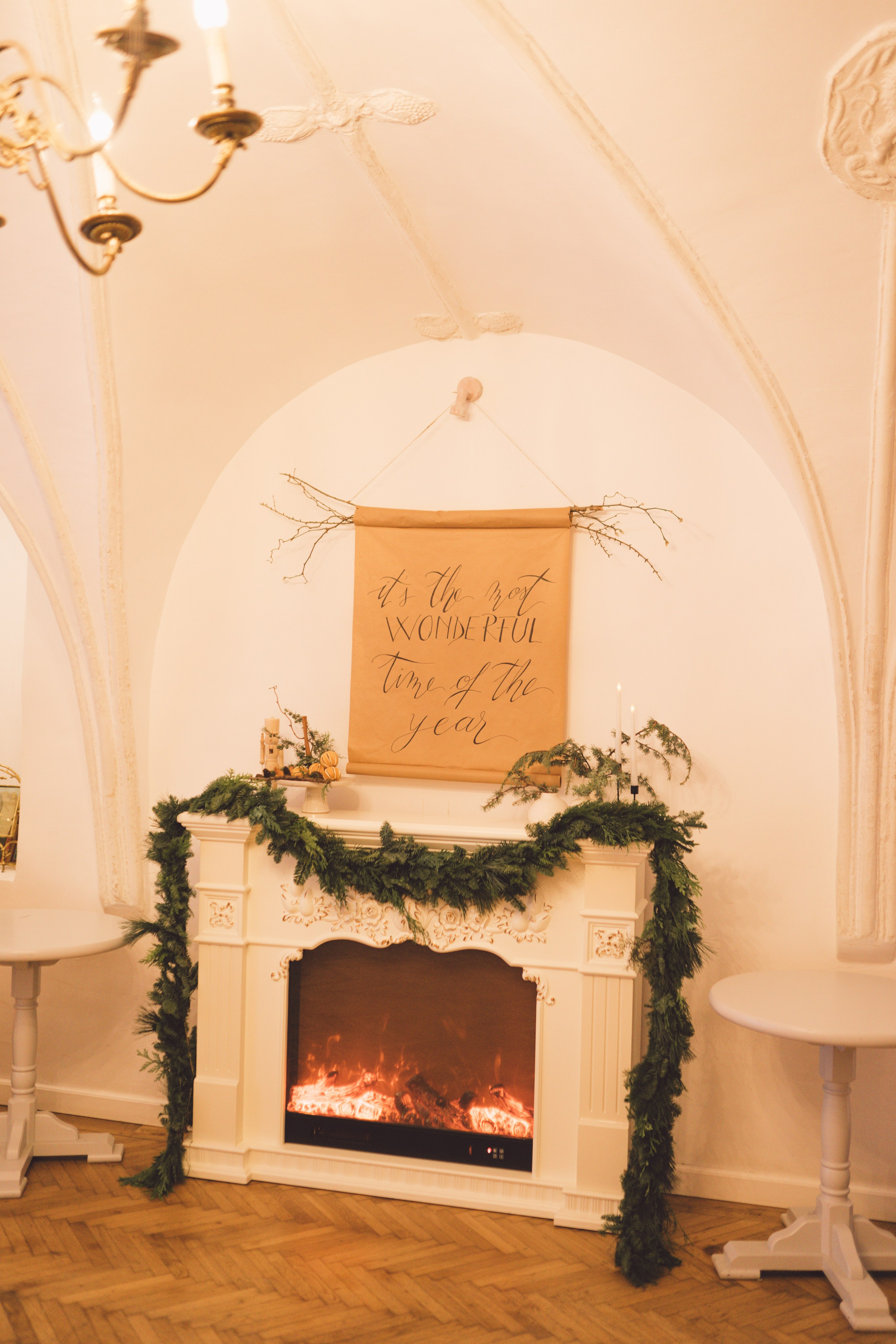 Fotografie de Eveniment Brașov: Povești Vizuale | Mădălina Beda. Madalina Beda- Artist vizual, fotograf, doula la nastere, consultant babywearing Brasov si in toata tara