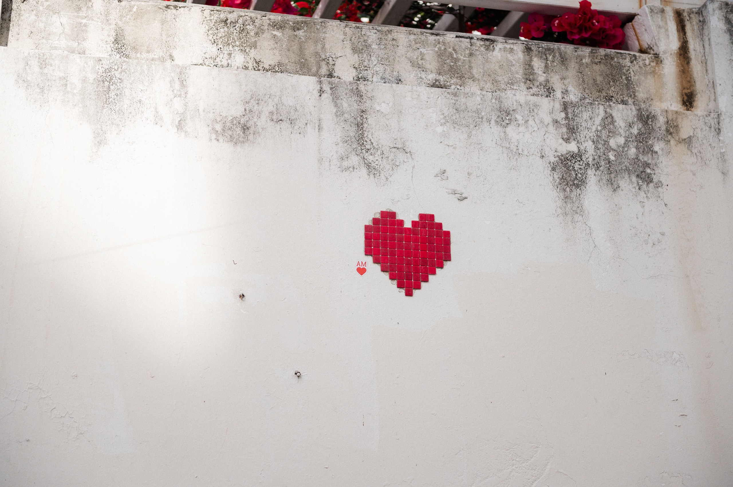 family photographer in Lisbon, Lisbon family photoshoot, vacation family photographer Lisbon, family vacation photography Lisbon, professional family photographer Lisbon, family photo session Lisbon, family photos Lisbon Portugal, family portrait photographer Lisbon, Lisbon photographer for tourists, Lisbon holiday photographer, Portugal family photographer, Lisbon vacation photos, traveling family photos Lisbon, family travel memories Lisbon, family trip photo session, photos for families on vacation, photo shoot for families visiting Lisbon, family-friendly photographer Lisbon, kids and parents photo shoot Lisbon, family experience photographer Lisbon