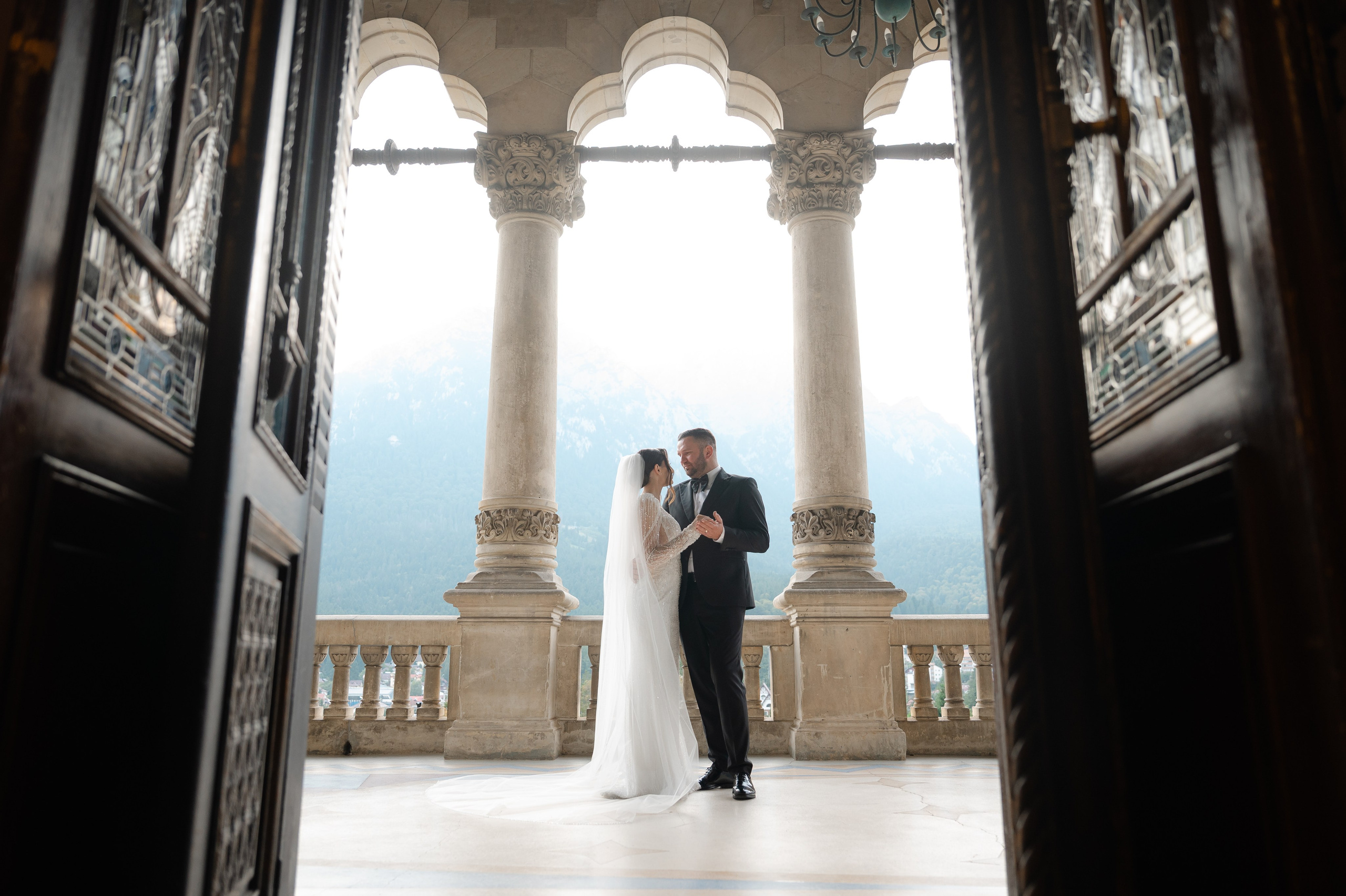 Mălina & Silviu – ședință foto la Castelul Cantacuzino | Fotograf nuntă