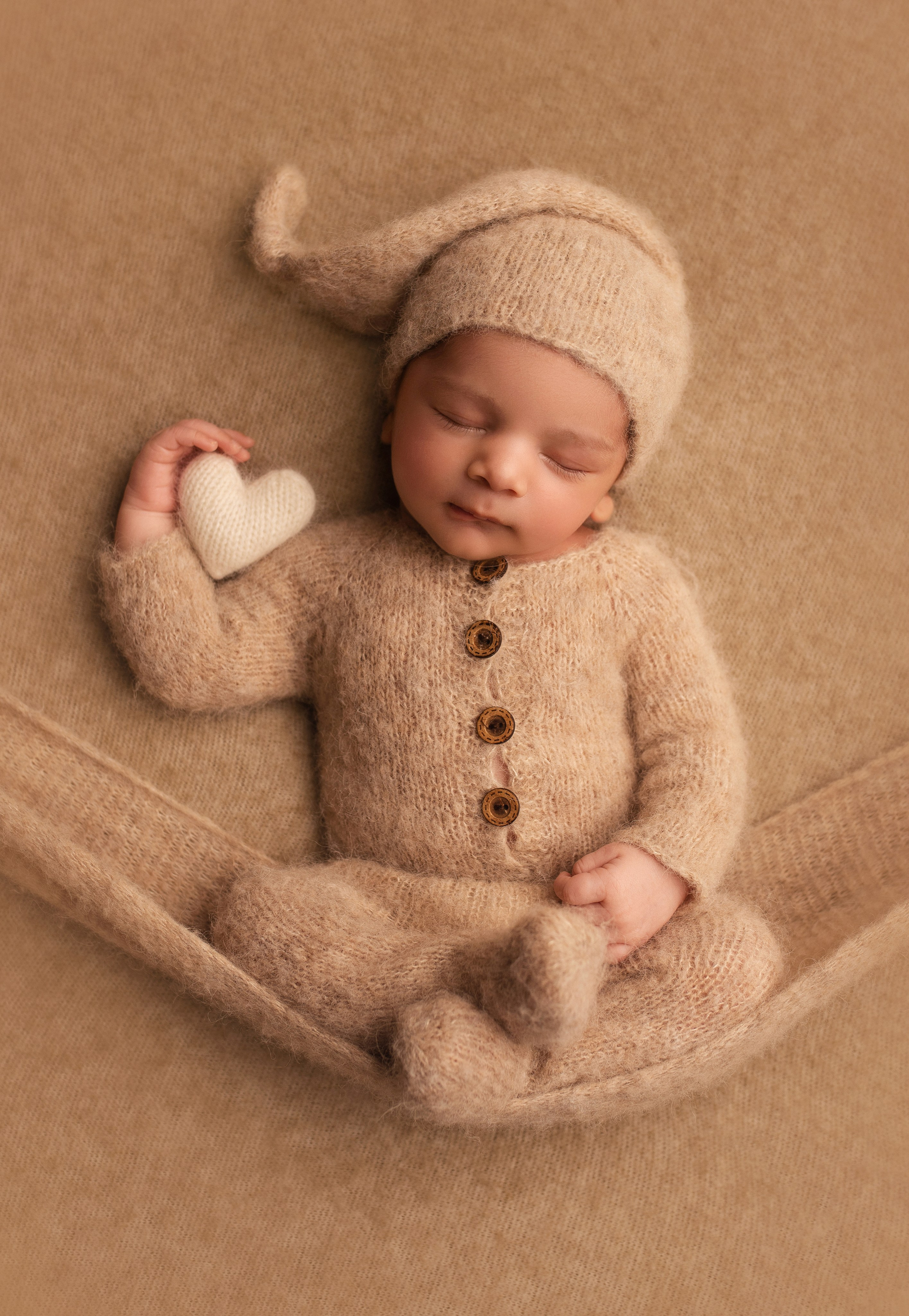 NEWBORN. Ottawa Newborn and Baby Newborn Photographer Elena Helali