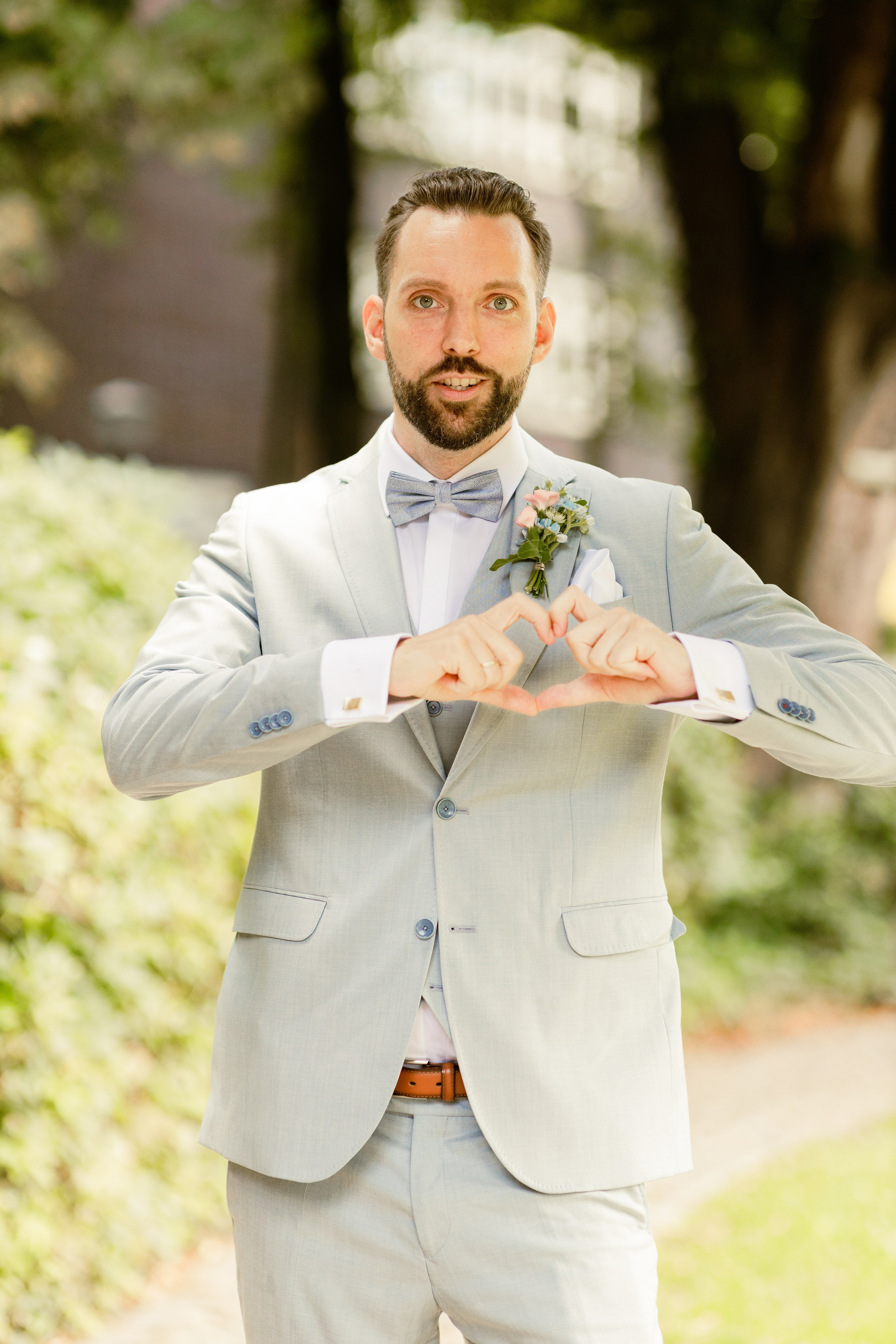 Hochzeitsfotografie in der Weißen Villa Elmshorn | Historischer Charme in Schleswig-Holstein. Hochzeitsfotograf und Hochzeitsvideograf aus Hamburg | Roka21Film