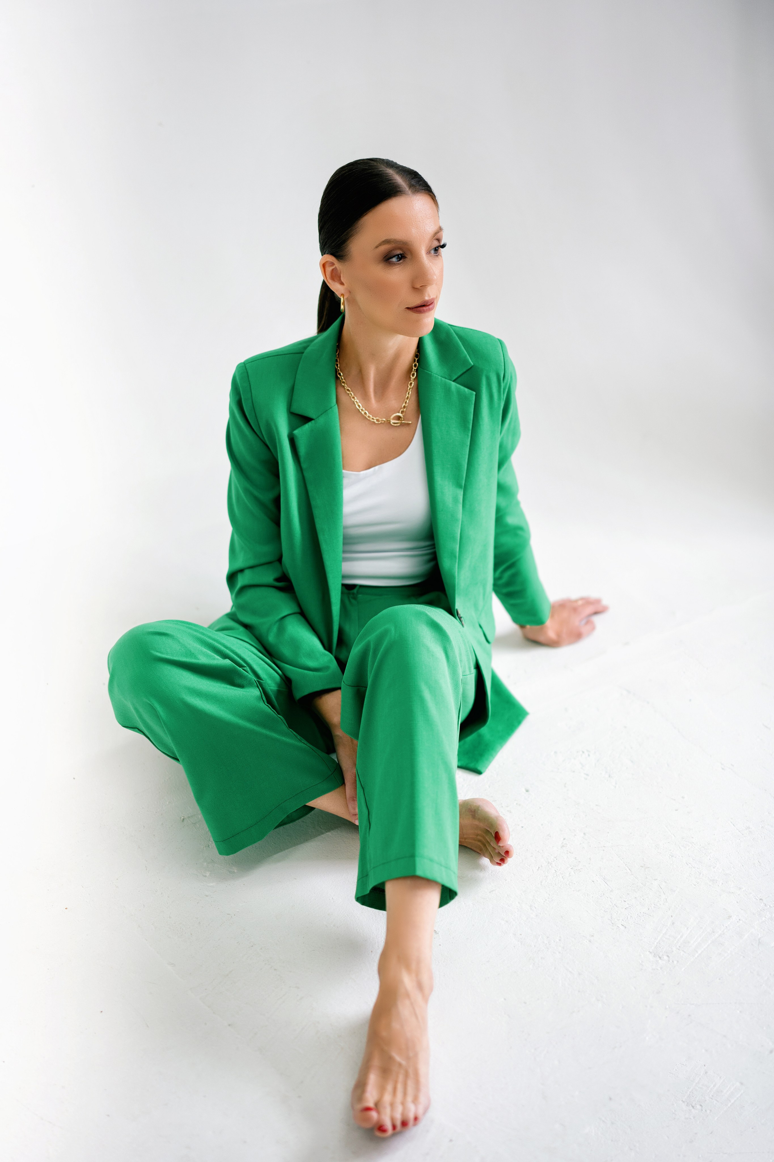 Personal Photoshoot in Abu Dhabi — Portraits That Reflect You. Mariia Safronova is your photographer in Abu Dhabi and Dubai