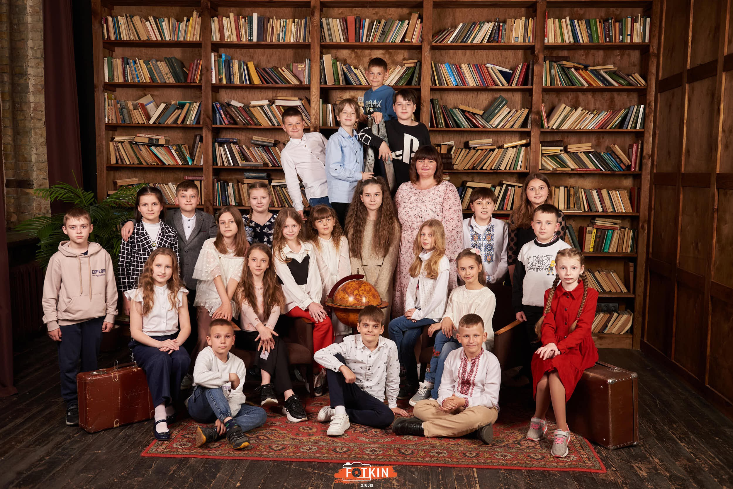 Випускні фотоальбоми для 4 класу Київ та область. Випускні альбоми фотокниги Київ та Дніпро