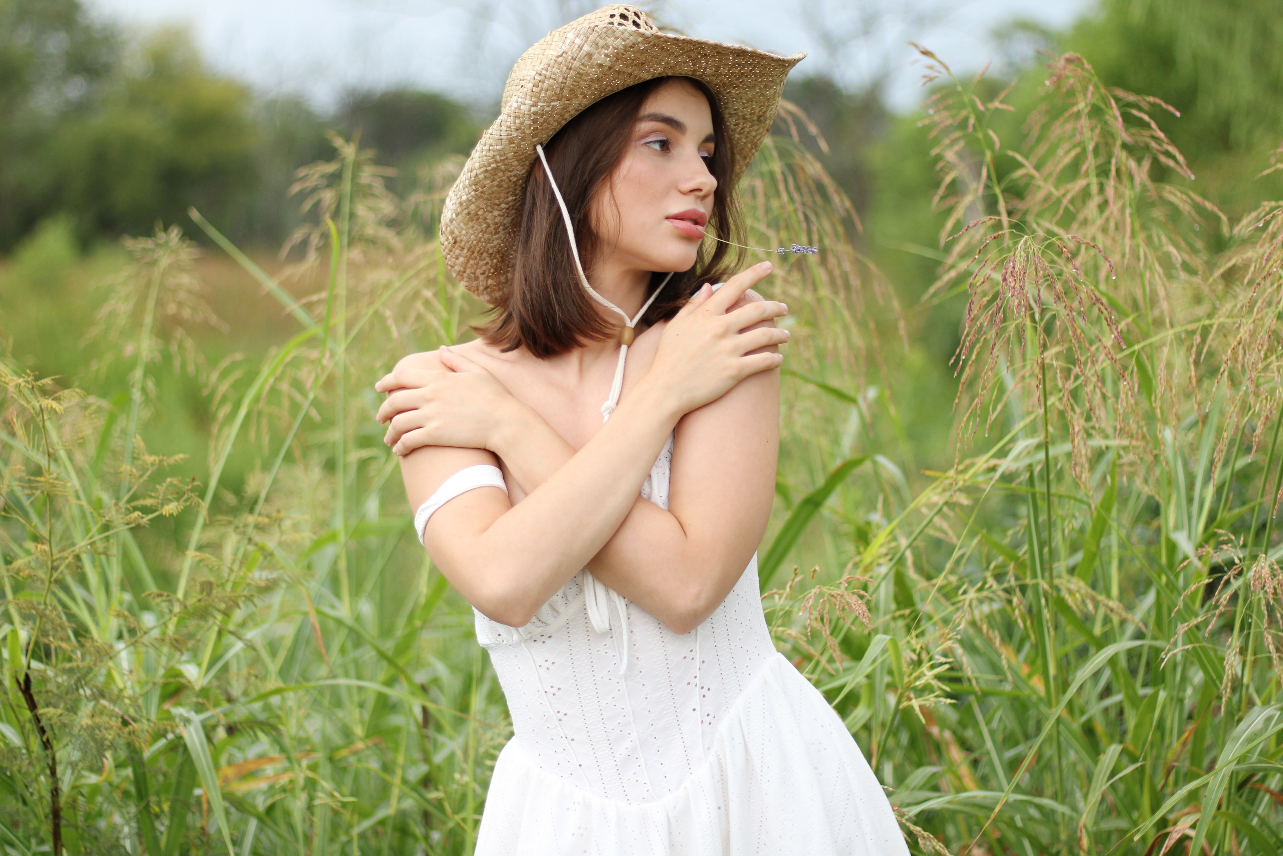 Countryside cowgirl-style portrait photoshoot. Lana Petrychenko — Portrait & Family Photographer. Valencia, Spain