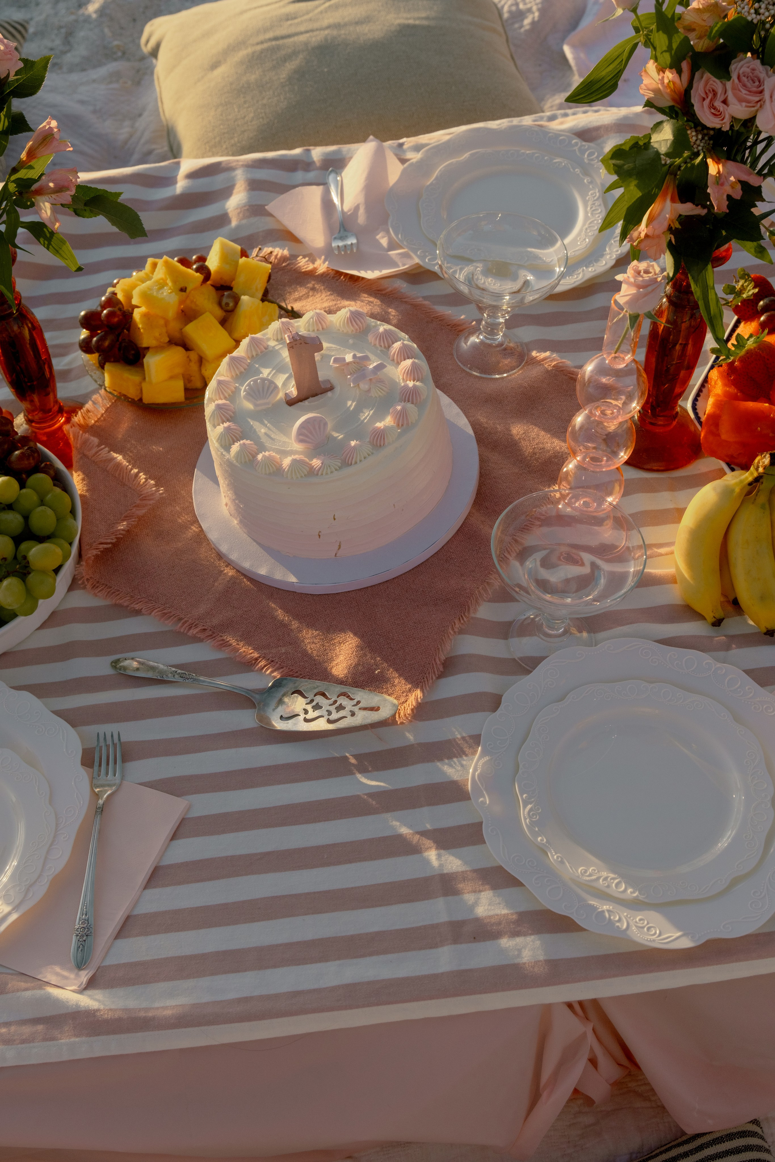 Karolina 1 year party. Photographer Vladmir Gladkov