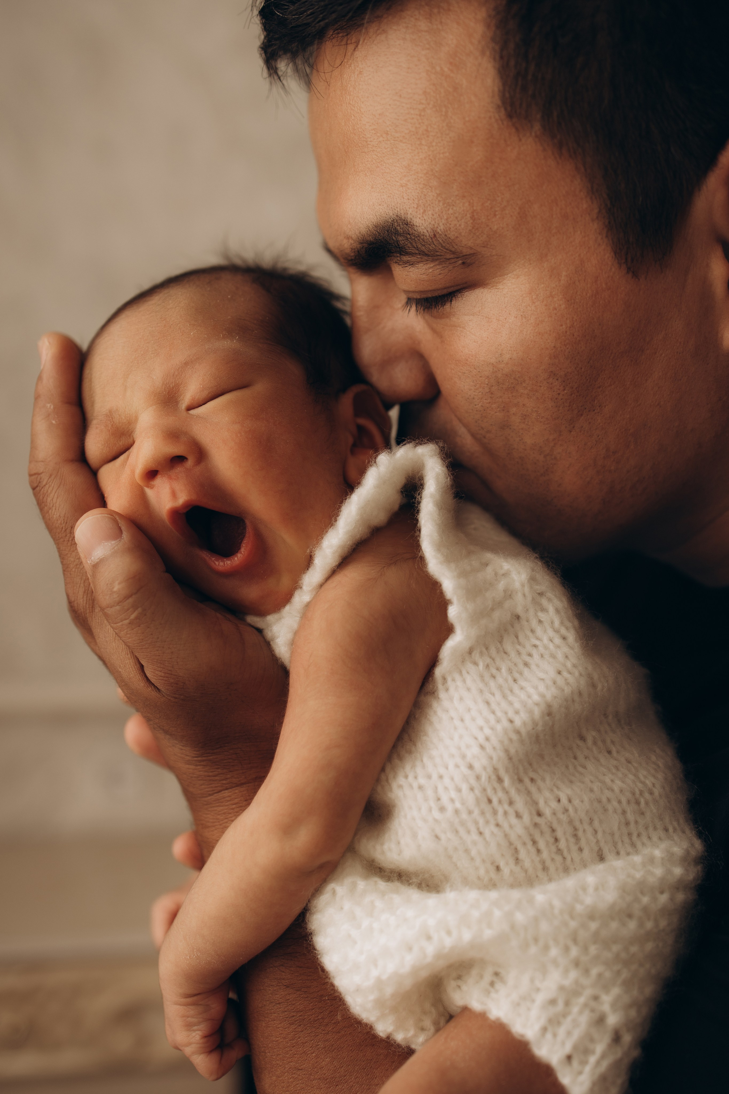 Pure love newborn. Фотограф родов, семей и новорожденных малышей в Дубае