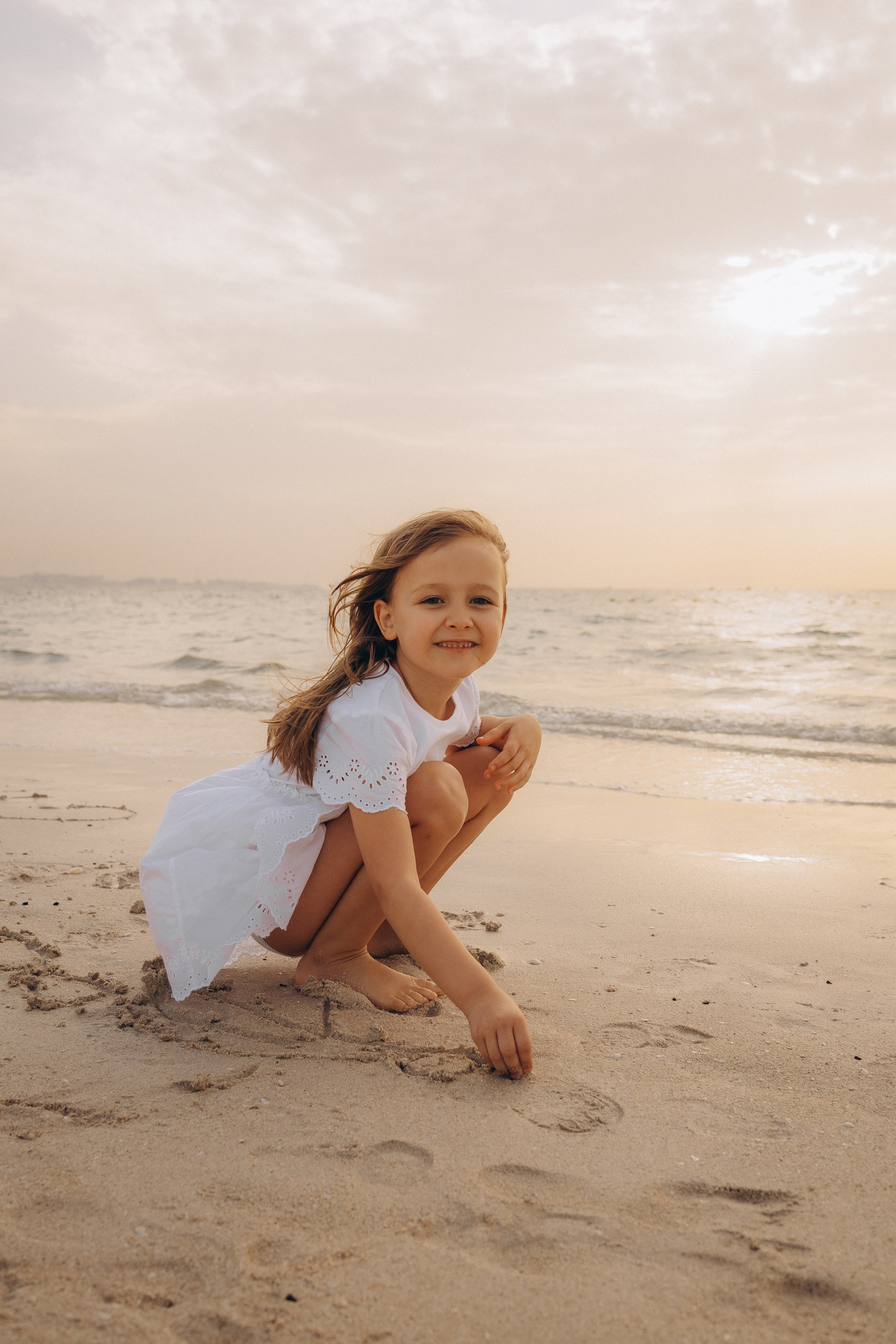 Golden hour family. Birth, Family, Newborn photographer in Dubai| Eliza Baitikova